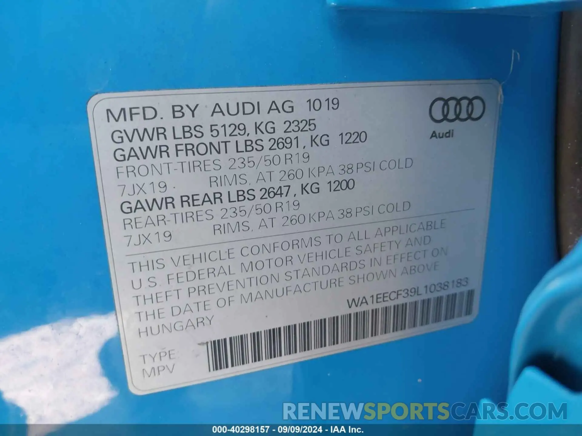 9 Photograph of a damaged car WA1EECF39L1038183 AUDI Q3 2020