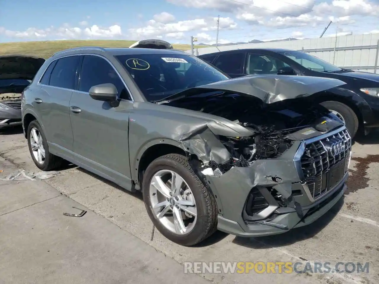 1 Photograph of a damaged car WA1EECF39L1054481 AUDI Q3 2020