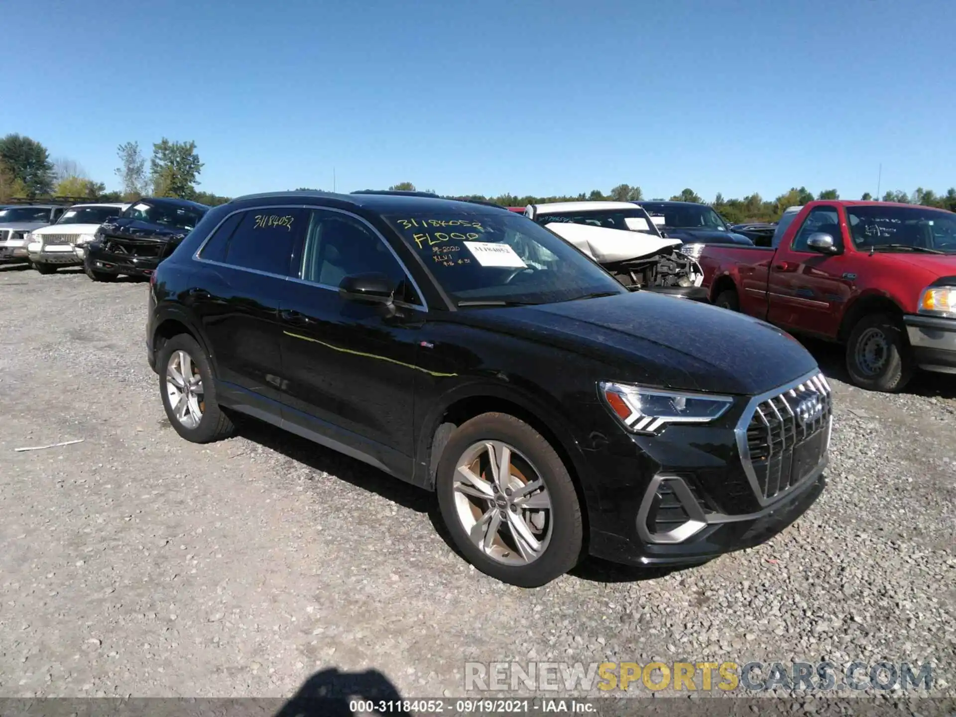 1 Photograph of a damaged car WA1EECF39L1090283 AUDI Q3 2020