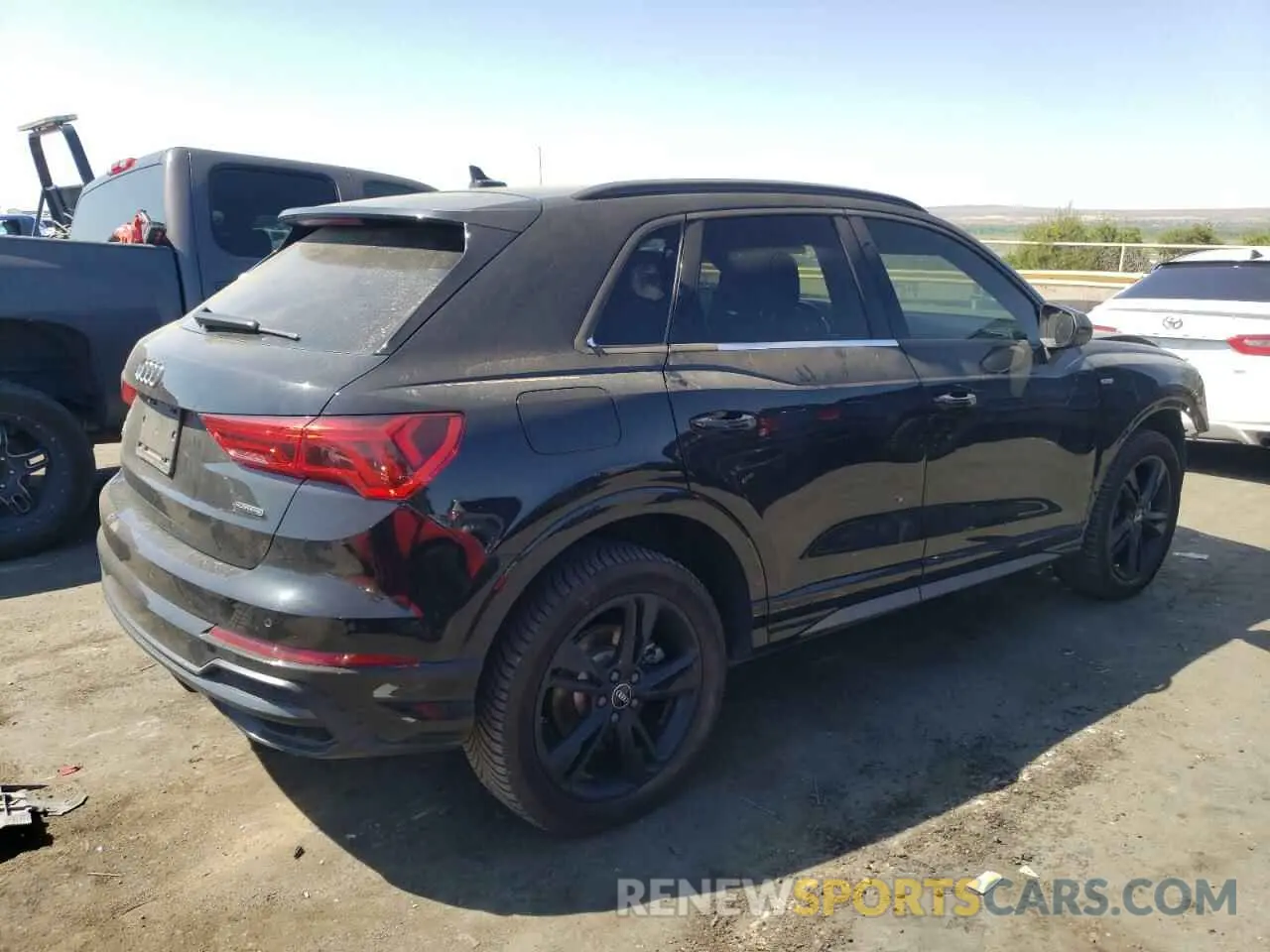 3 Photograph of a damaged car WA1EECF39L1121127 AUDI Q3 2020