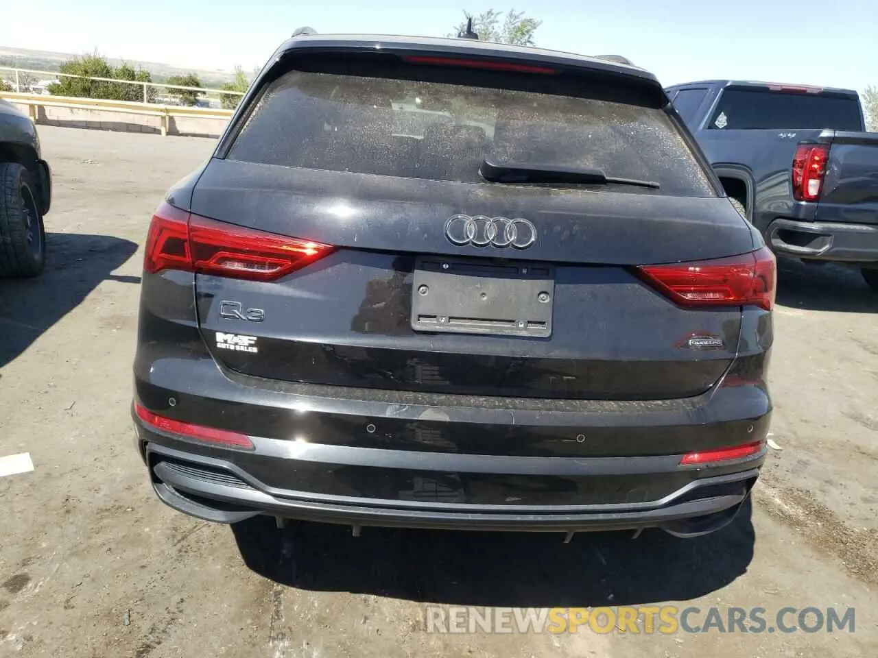 6 Photograph of a damaged car WA1EECF39L1121127 AUDI Q3 2020