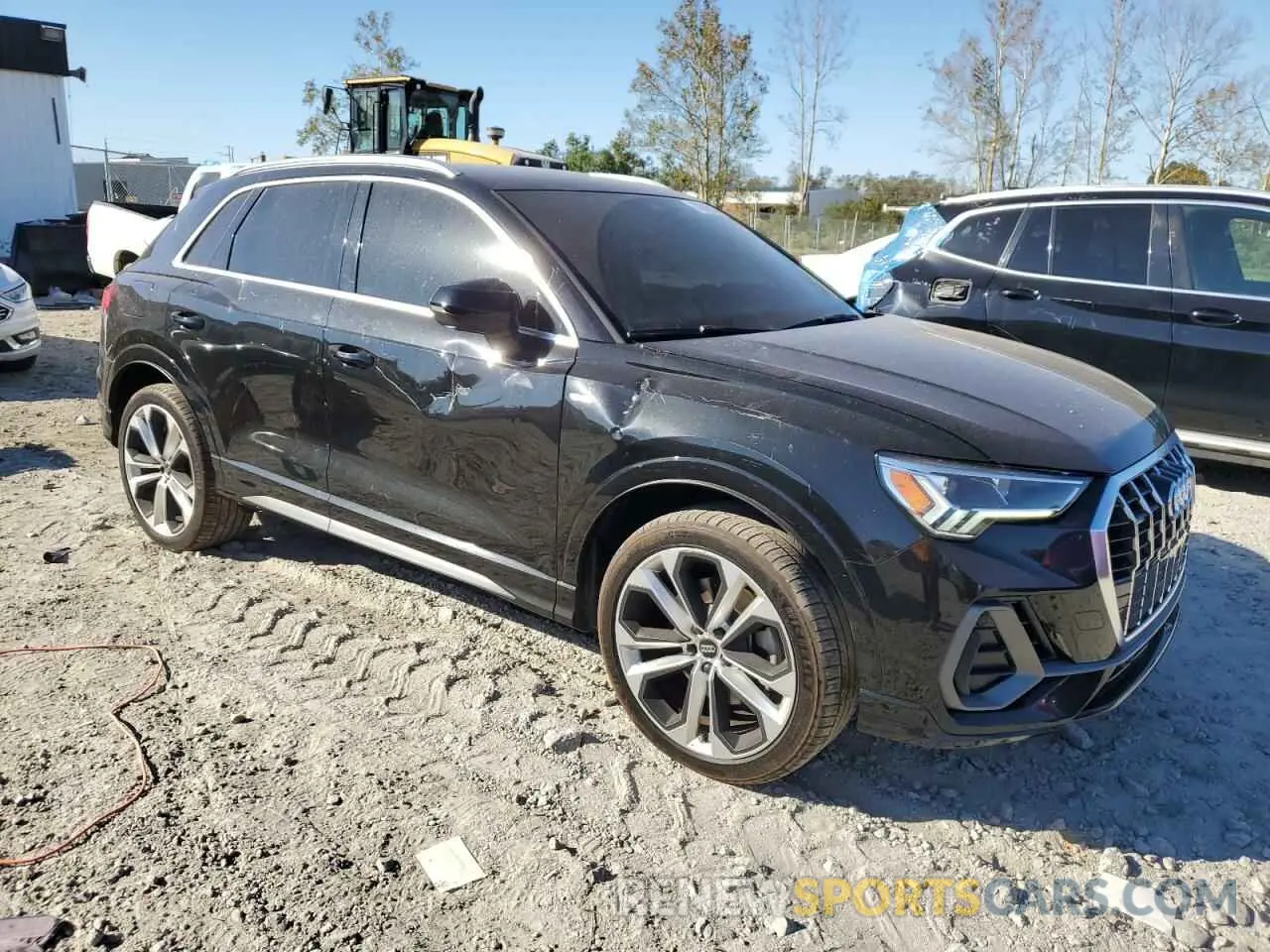 4 Photograph of a damaged car WA1EECF3XL1106152 AUDI Q3 2020