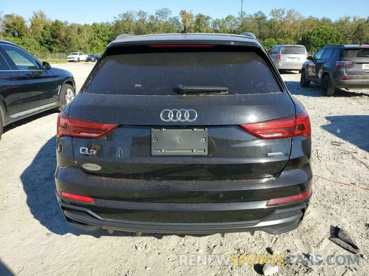 6 Photograph of a damaged car WA1EECF3XL1106152 AUDI Q3 2020