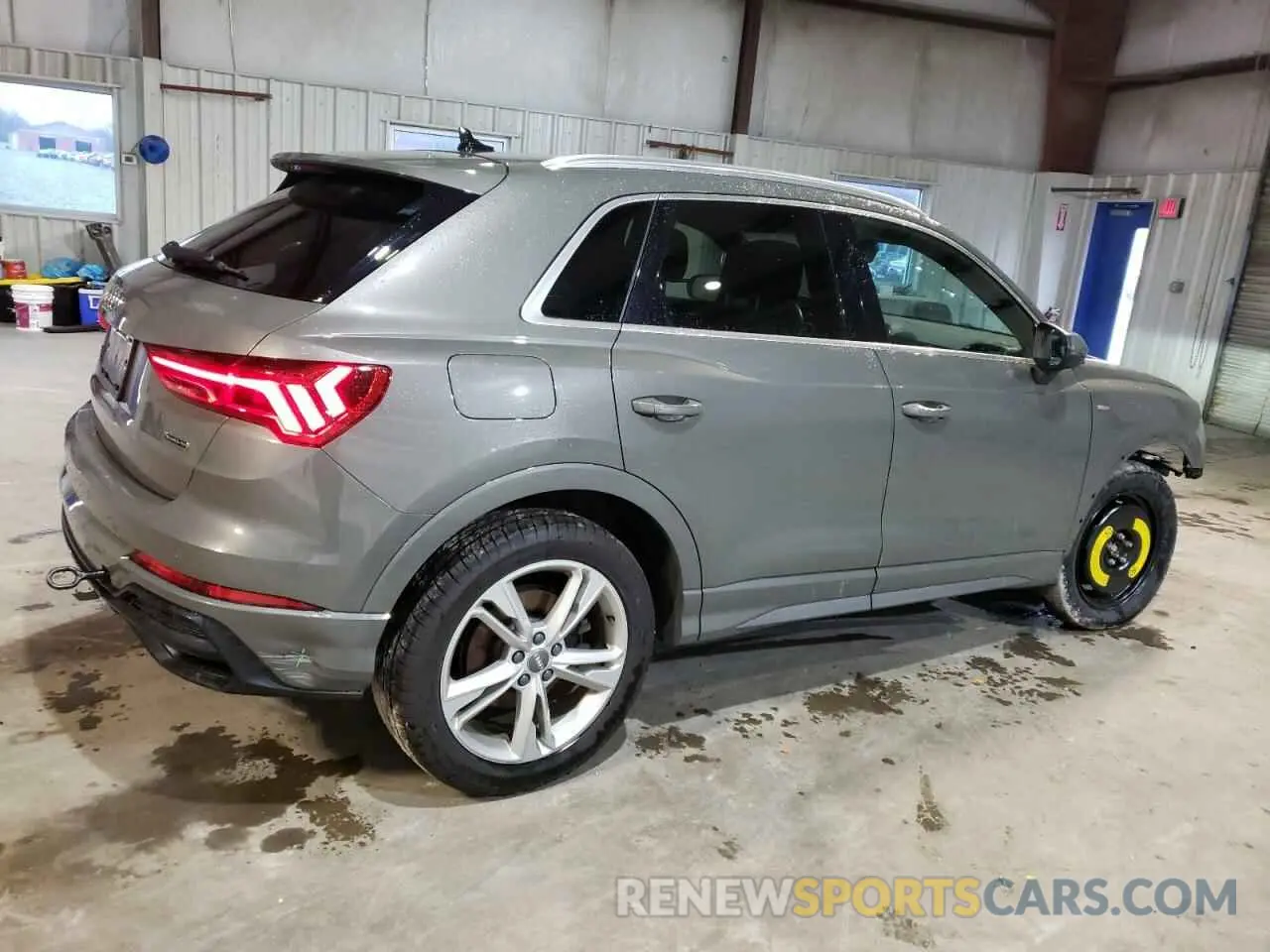 3 Photograph of a damaged car WA1EECF3XL1114302 AUDI Q3 2020