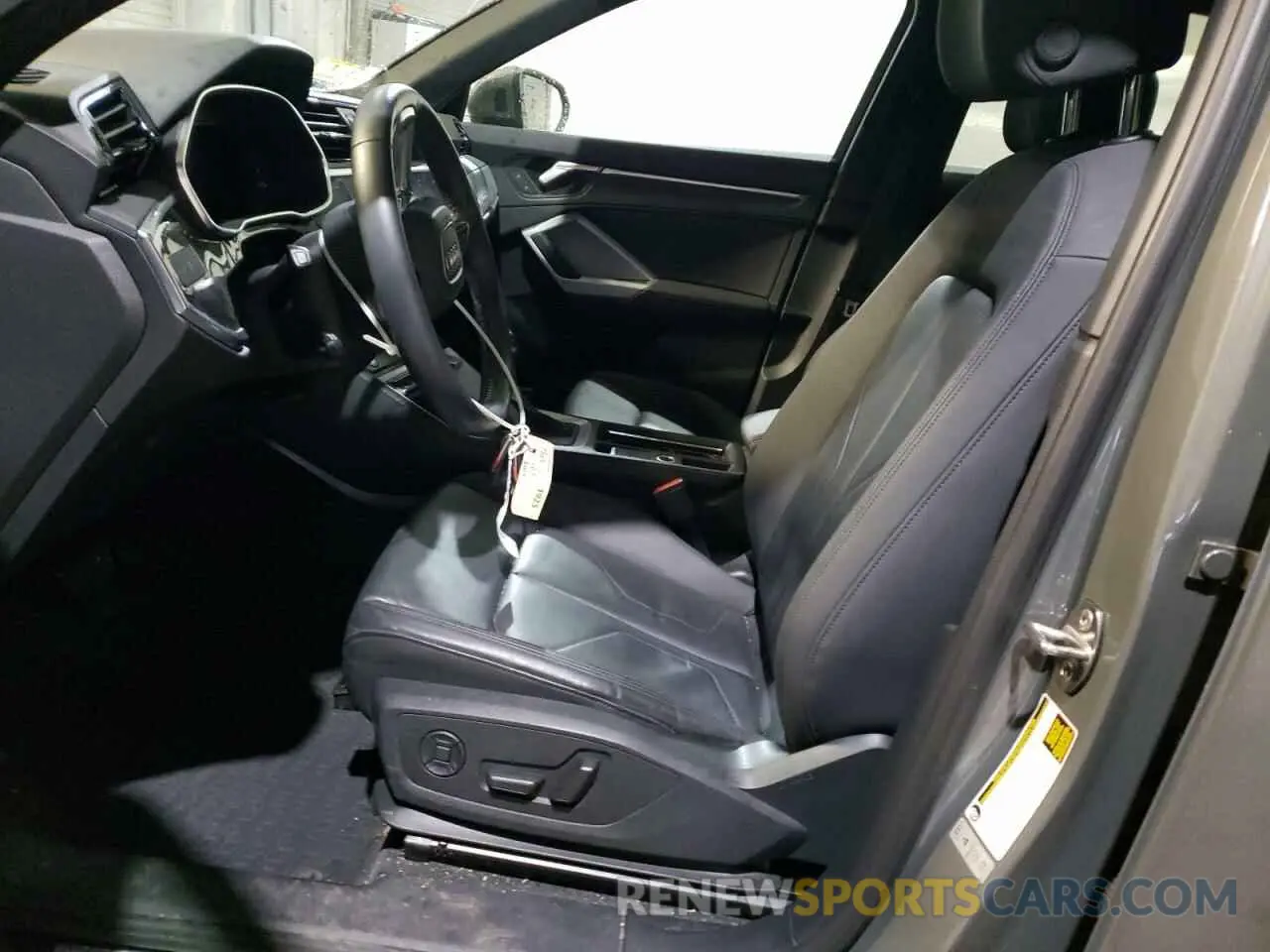 7 Photograph of a damaged car WA1EECF3XL1114302 AUDI Q3 2020