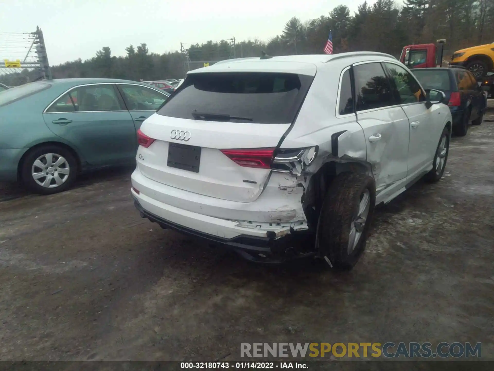 4 Photograph of a damaged car WA1EECF3XL1125316 AUDI Q3 2020