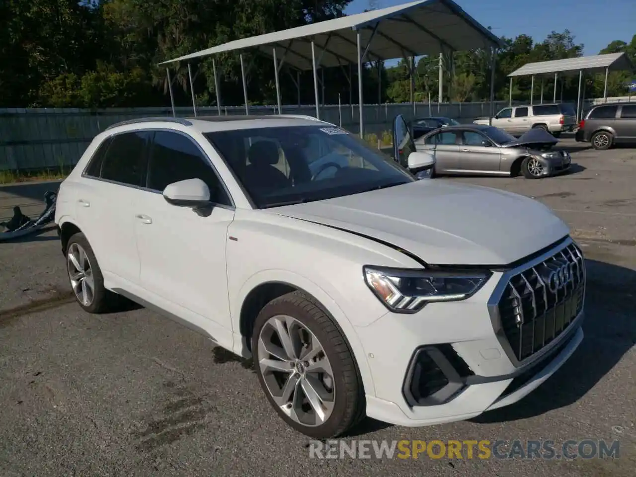 1 Photograph of a damaged car WA1FECF31L1072493 AUDI Q3 2020