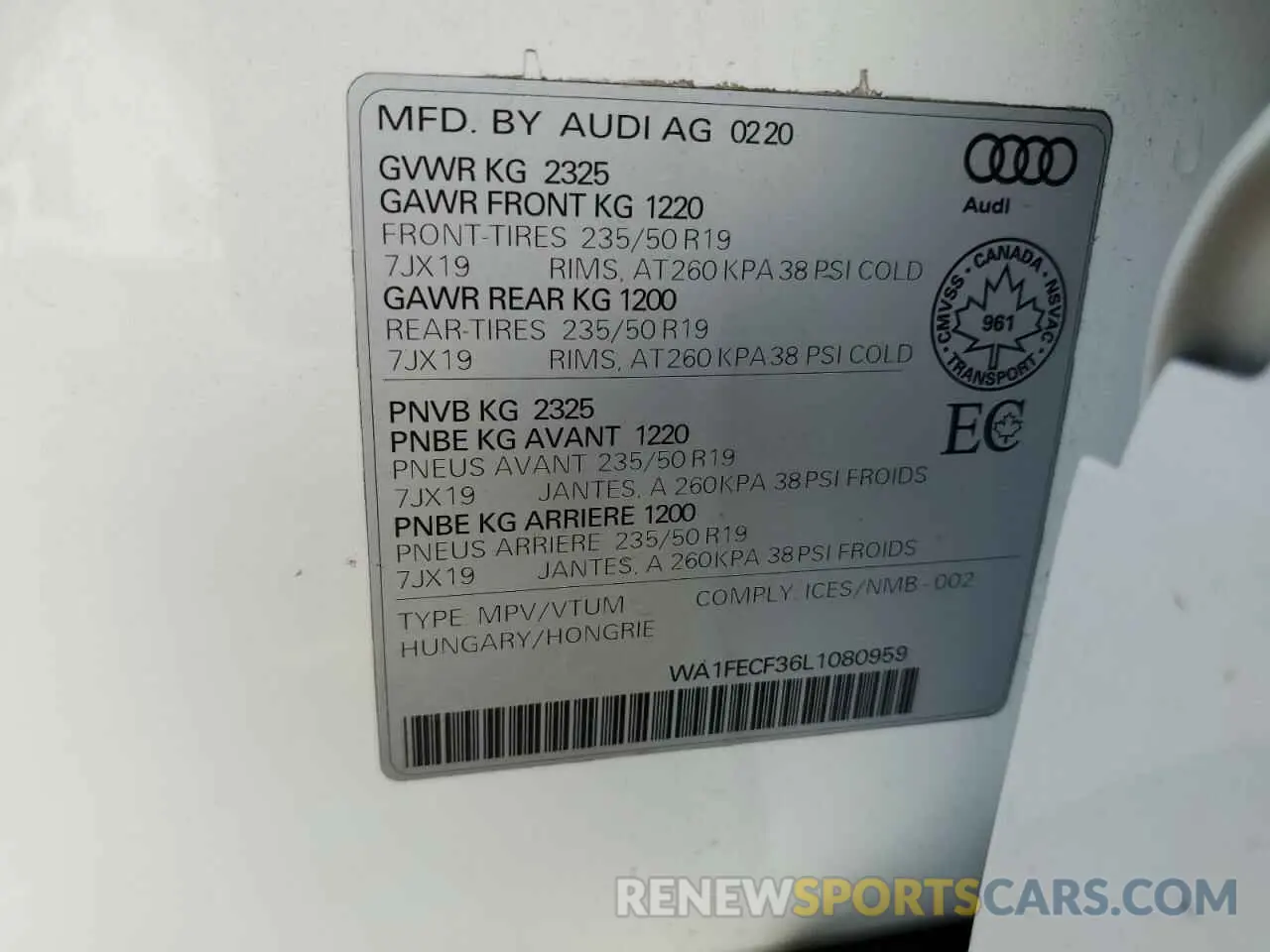 12 Photograph of a damaged car WA1FECF36L1080959 AUDI Q3 2020