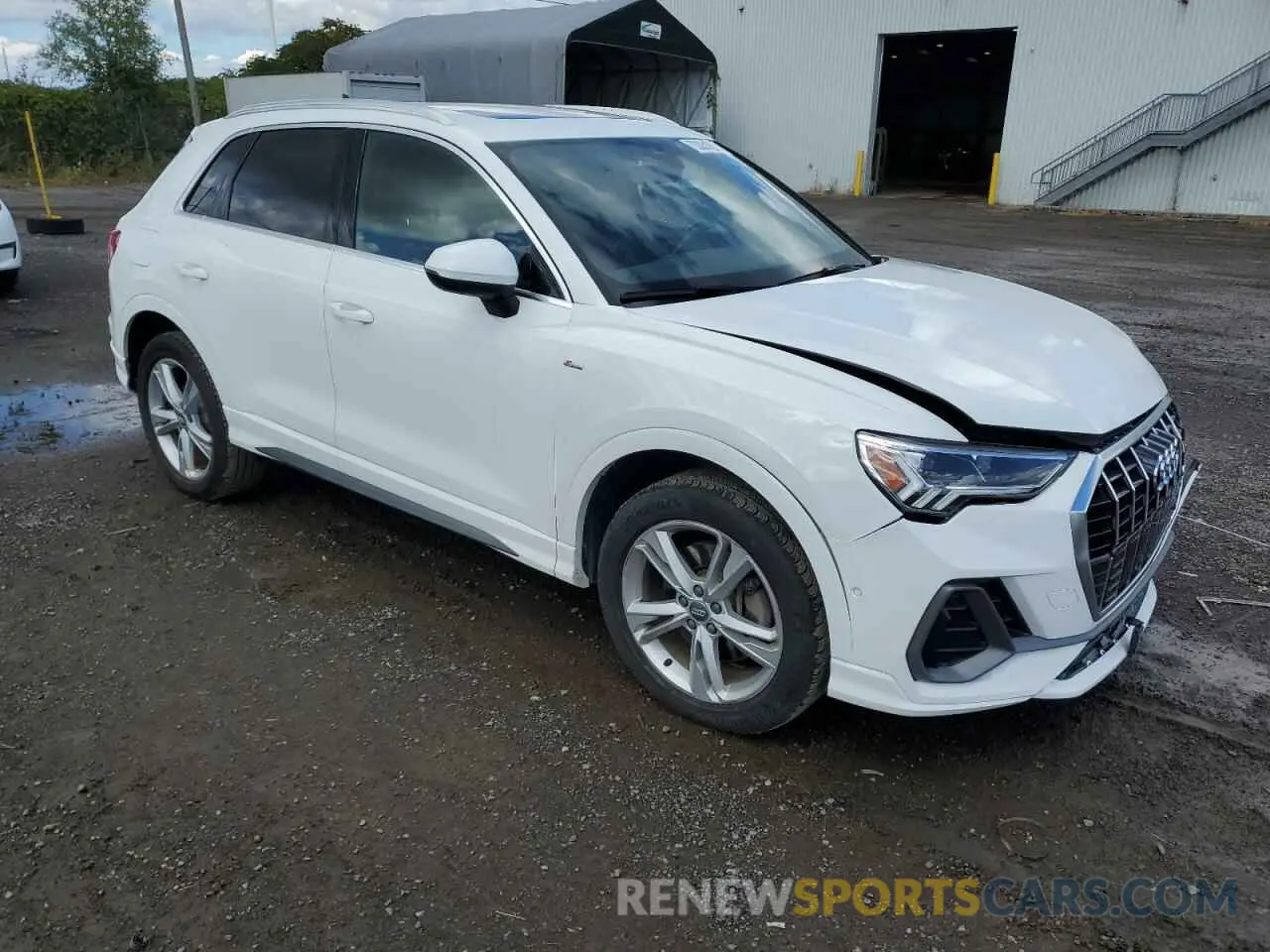 4 Photograph of a damaged car WA1FECF36L1080959 AUDI Q3 2020