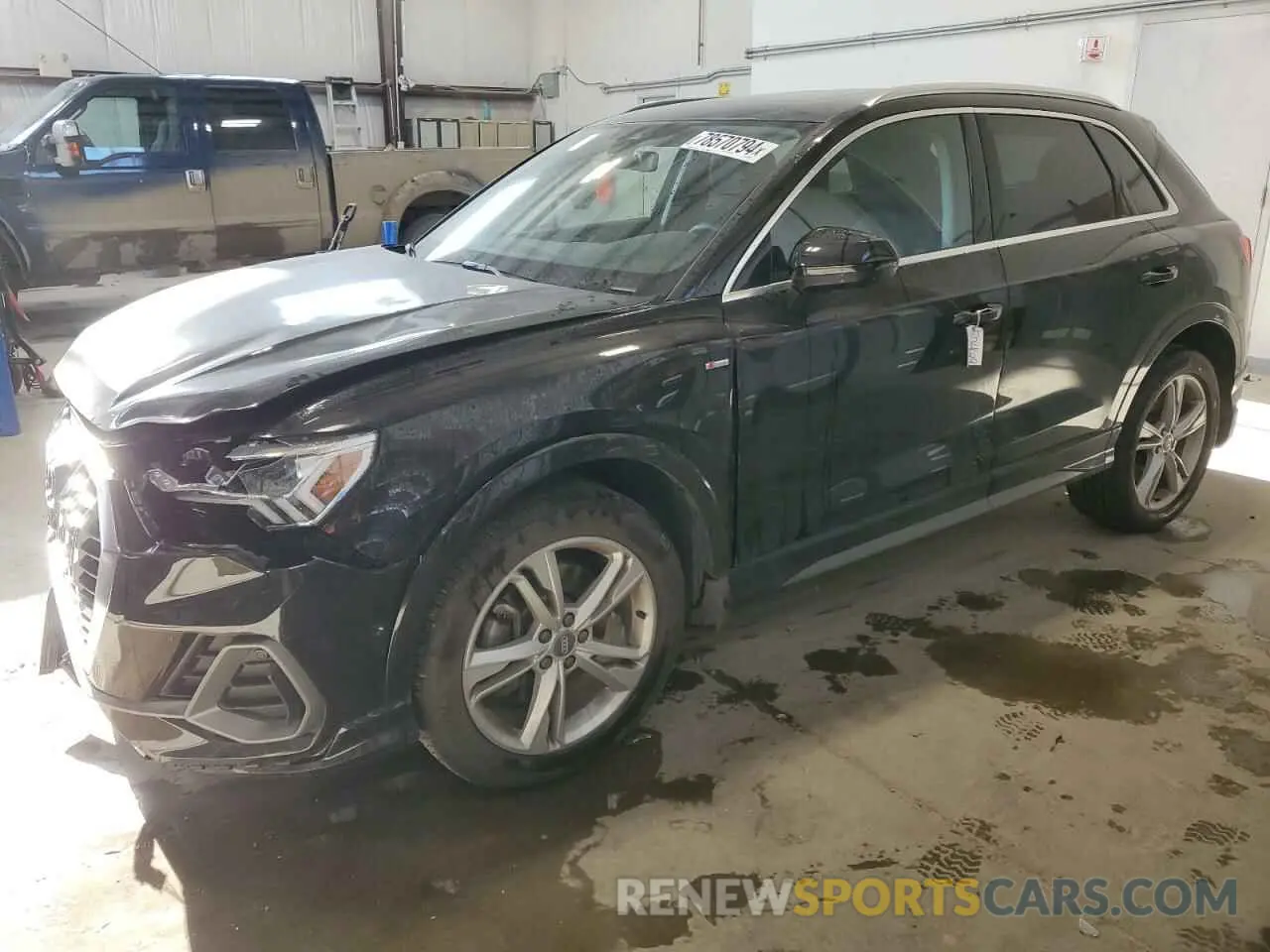 1 Photograph of a damaged car WA1FECF38L1035716 AUDI Q3 2020