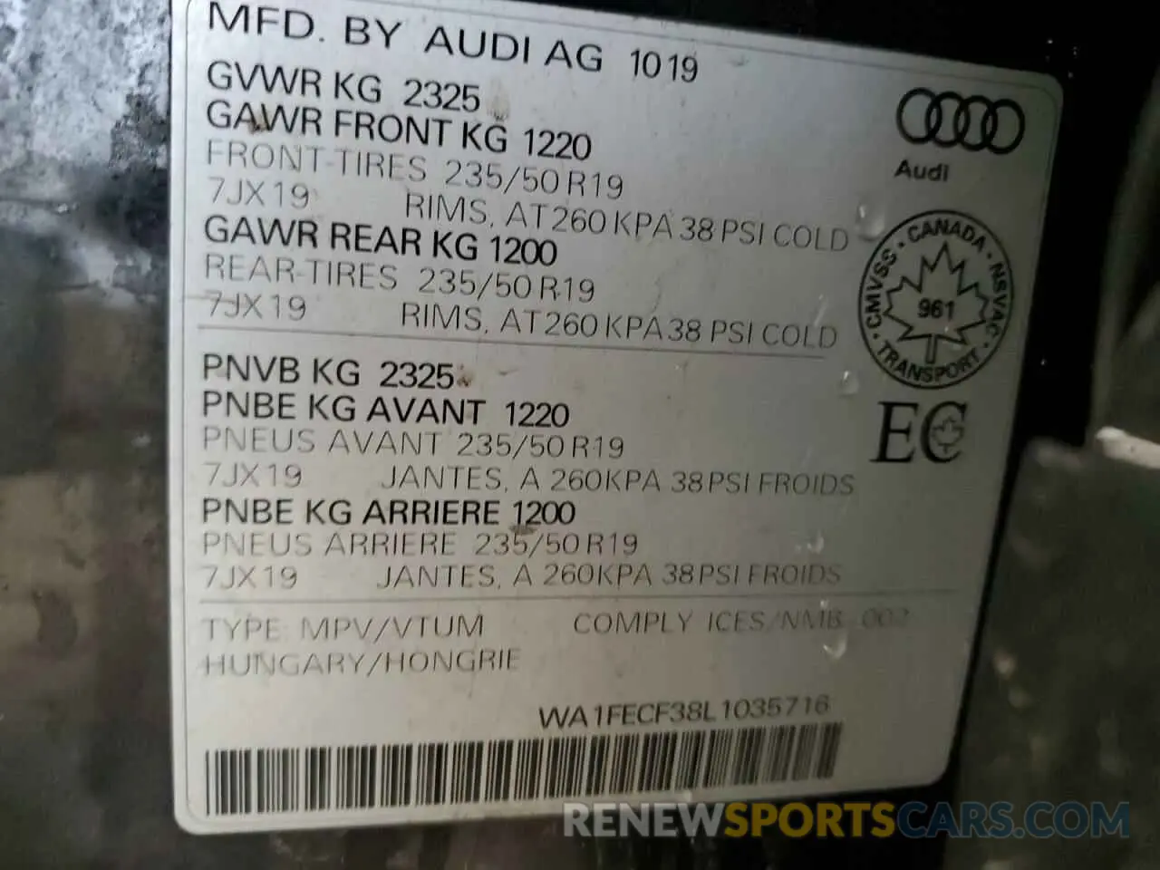 13 Photograph of a damaged car WA1FECF38L1035716 AUDI Q3 2020