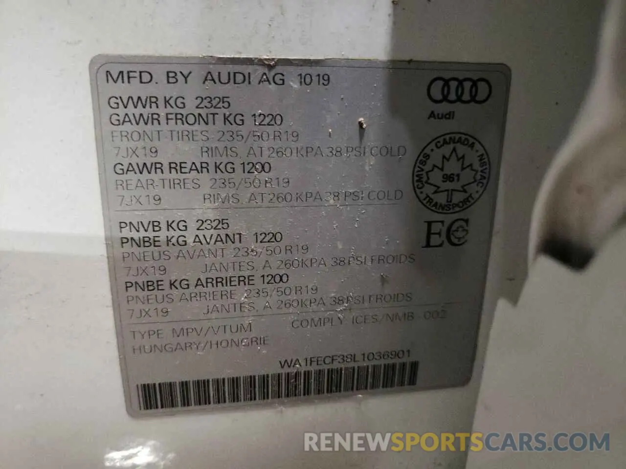 13 Photograph of a damaged car WA1FECF38L1036901 AUDI Q3 2020