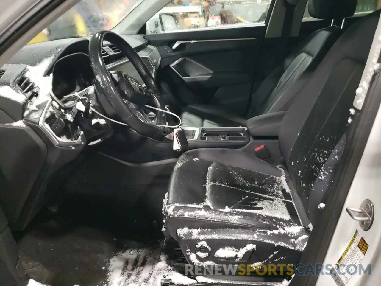 7 Photograph of a damaged car WA1FECF38L1036901 AUDI Q3 2020