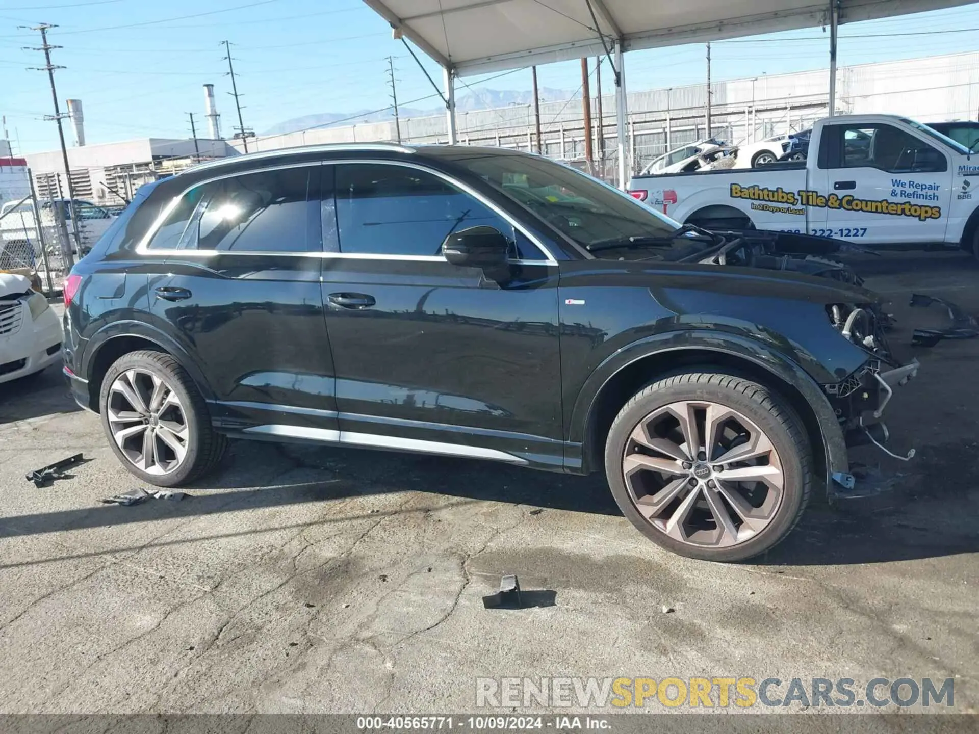 14 Photograph of a damaged car WA1FECF39L1088621 AUDI Q3 2020