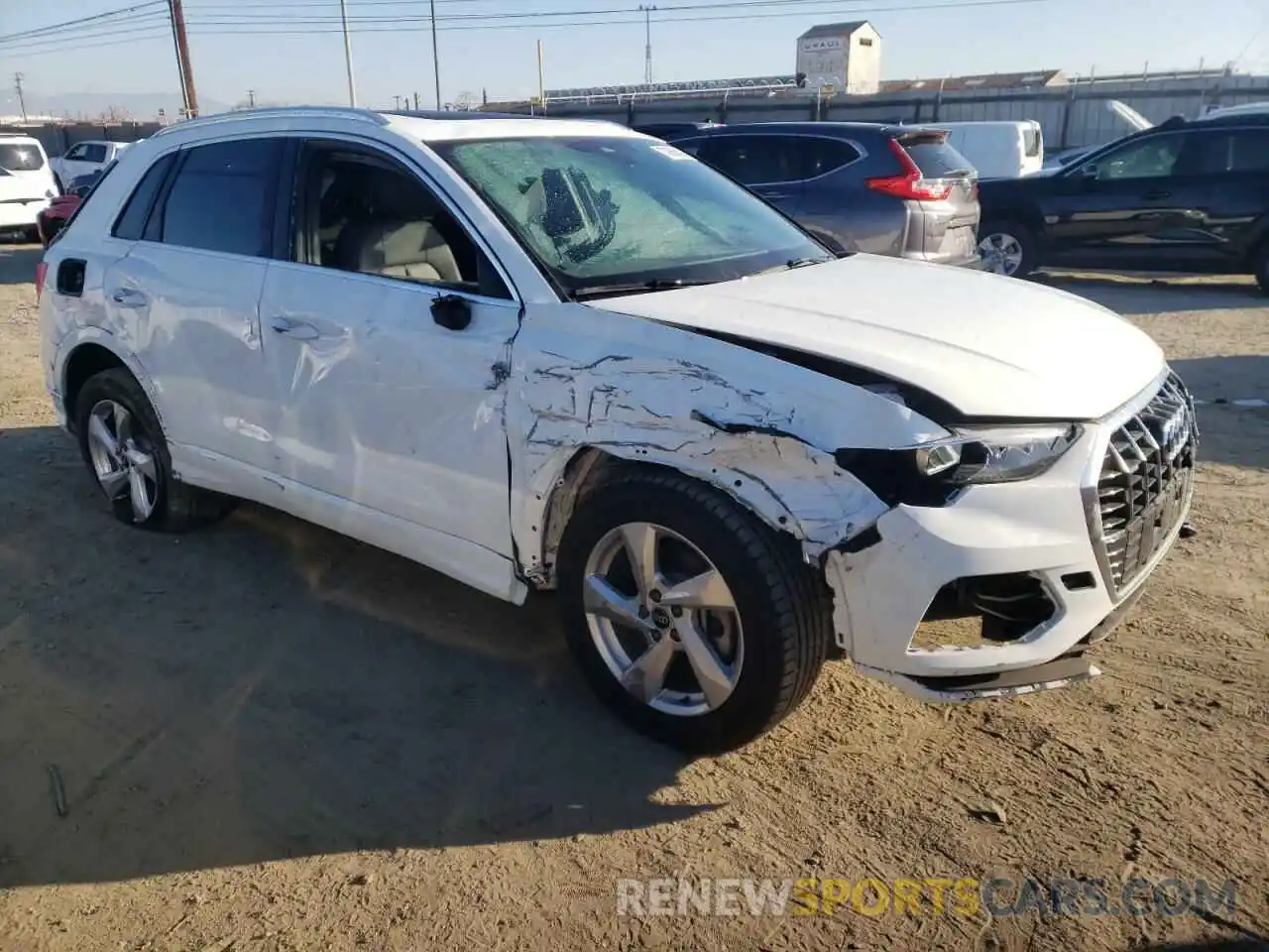 4 Photograph of a damaged car WA1AUCF30M1089736 AUDI Q3 2021