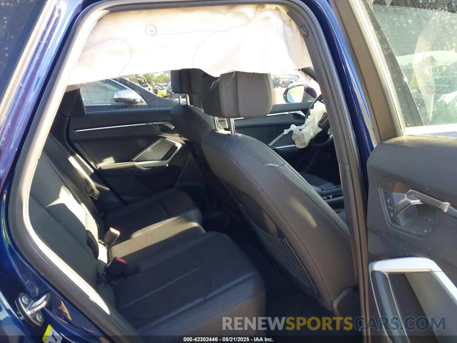 8 Photograph of a damaged car WA1AUCF31M1066532 AUDI Q3 2021