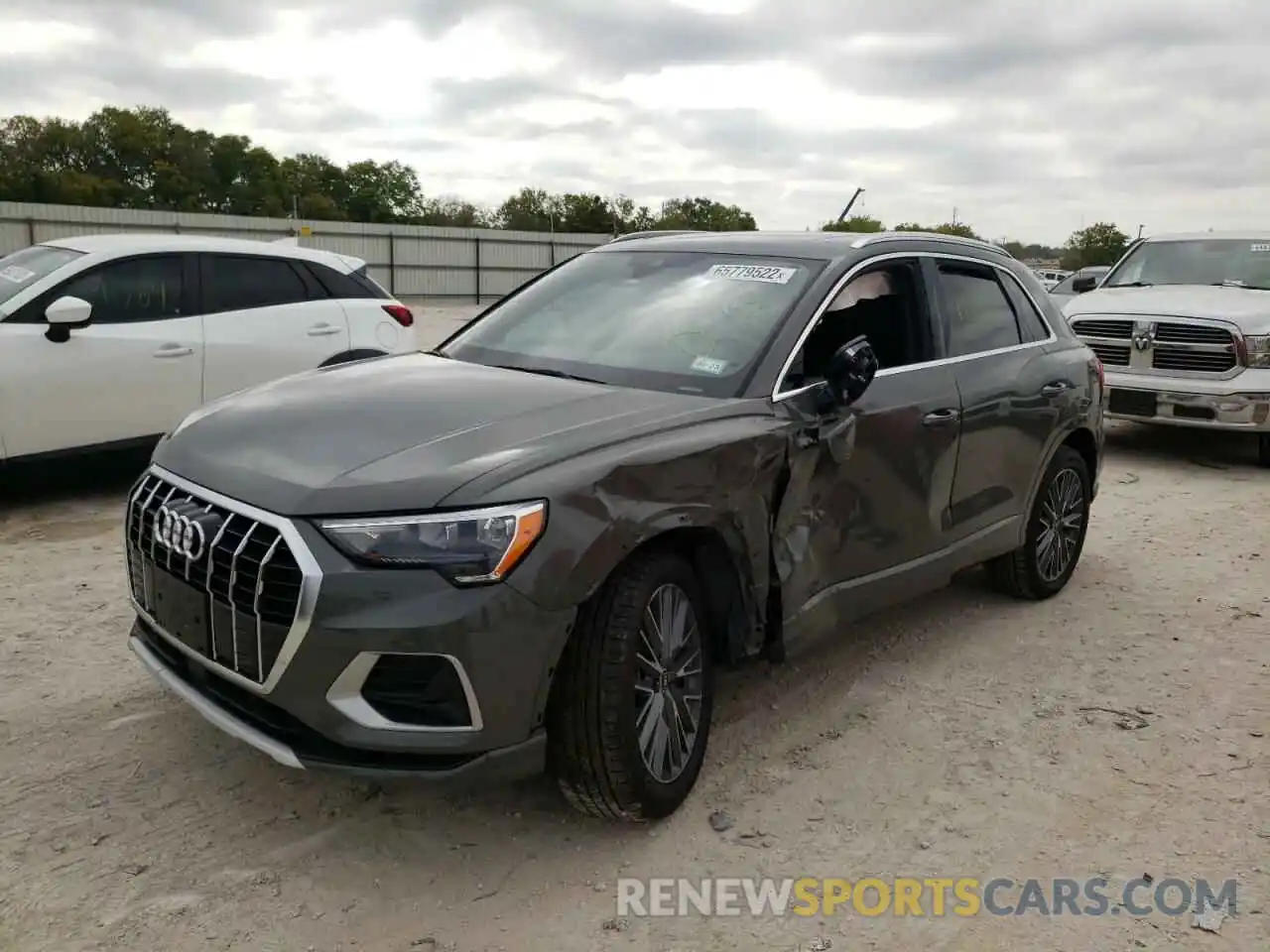 2 Photograph of a damaged car WA1AUCF31M1152178 AUDI Q3 2021