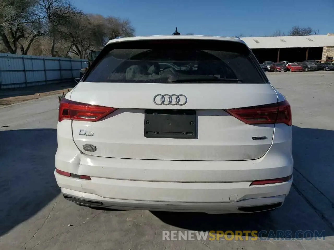 6 Photograph of a damaged car WA1AUCF32M1067589 AUDI Q3 2021