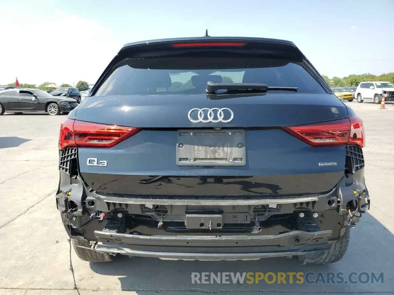 6 Photograph of a damaged car WA1AUCF32M1086031 AUDI Q3 2021