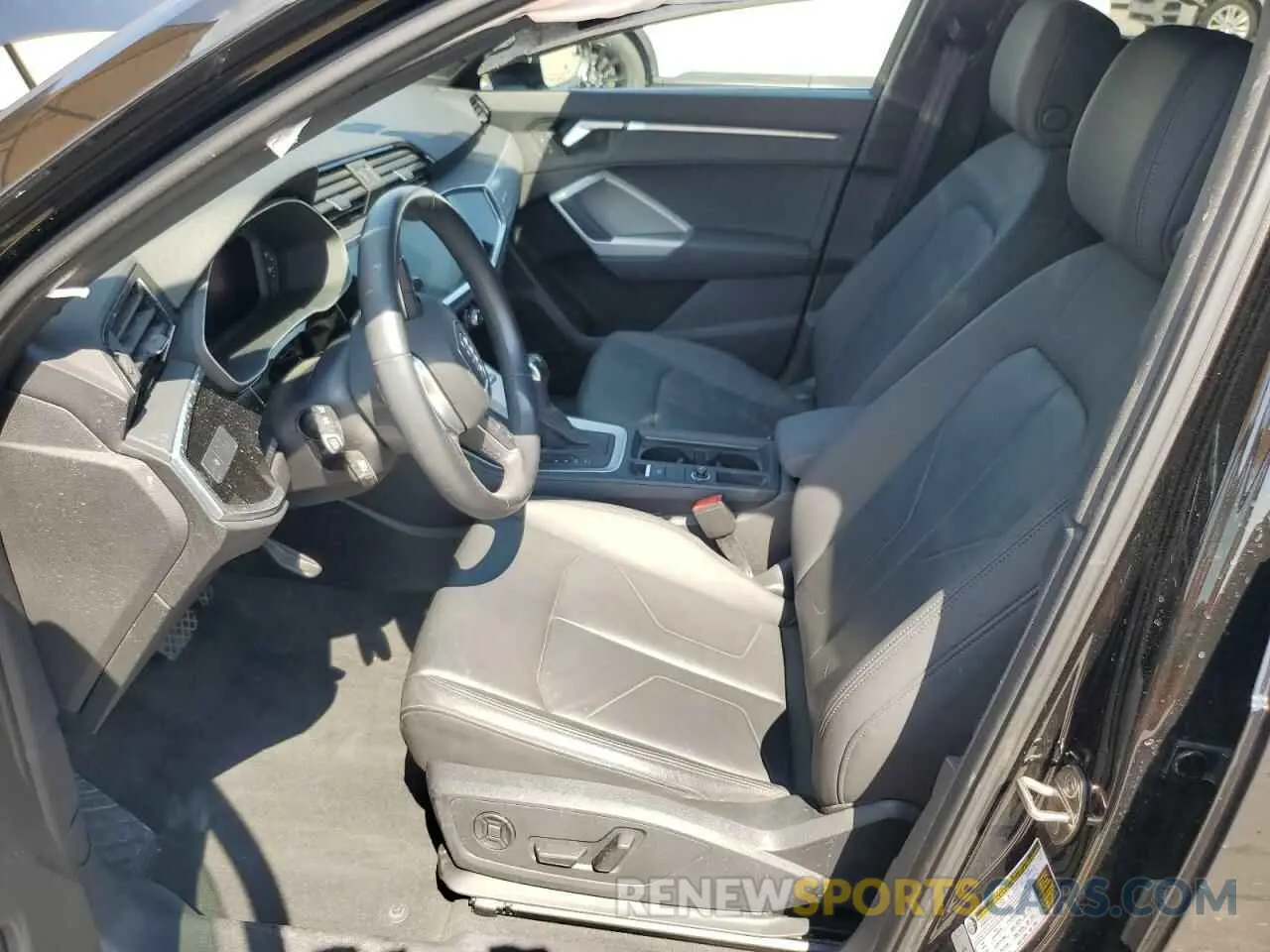 7 Photograph of a damaged car WA1AUCF32M1086031 AUDI Q3 2021