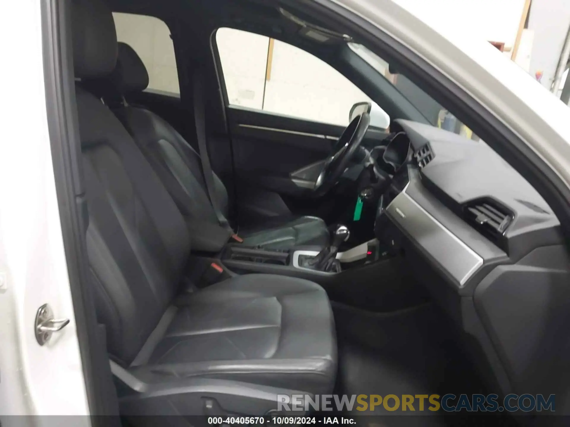 5 Photograph of a damaged car WA1AUCF32M1095165 AUDI Q3 2021