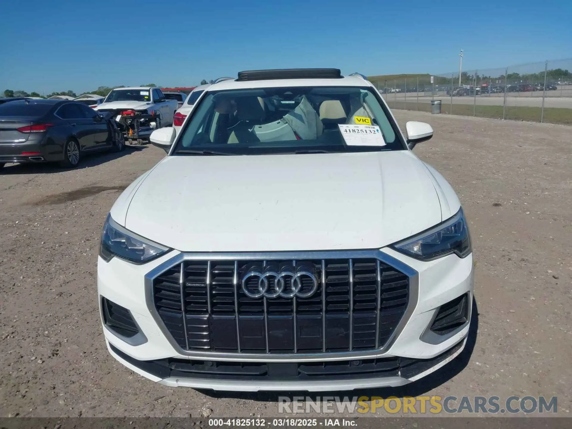 12 Photograph of a damaged car WA1AUCF32M1097059 AUDI Q3 2021