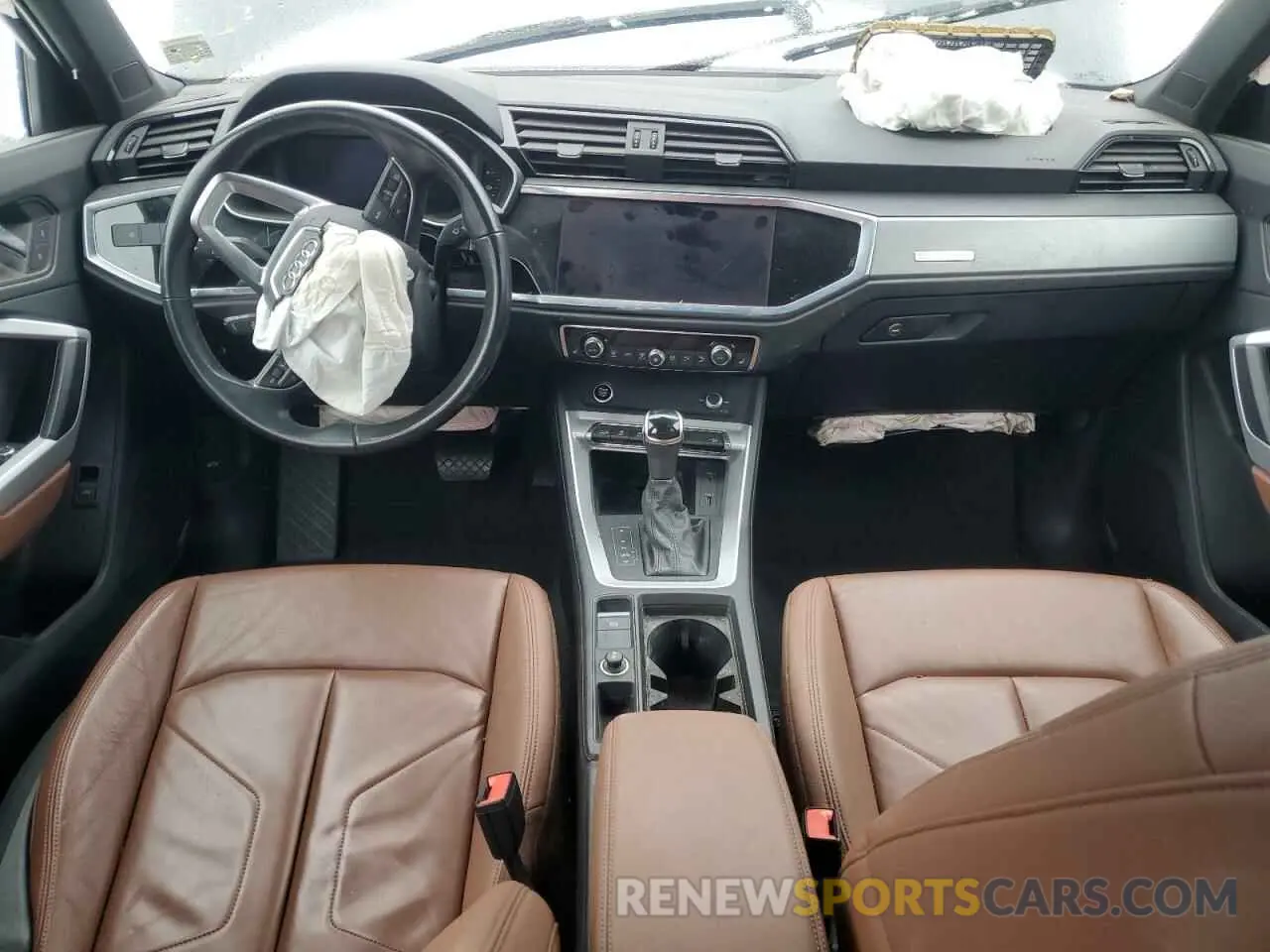 8 Photograph of a damaged car WA1AUCF32M1130433 AUDI Q3 2021