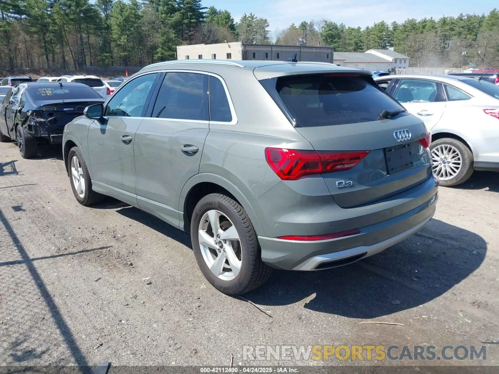 3 Photograph of a damaged car WA1AUCF32M1144588 AUDI Q3 2021