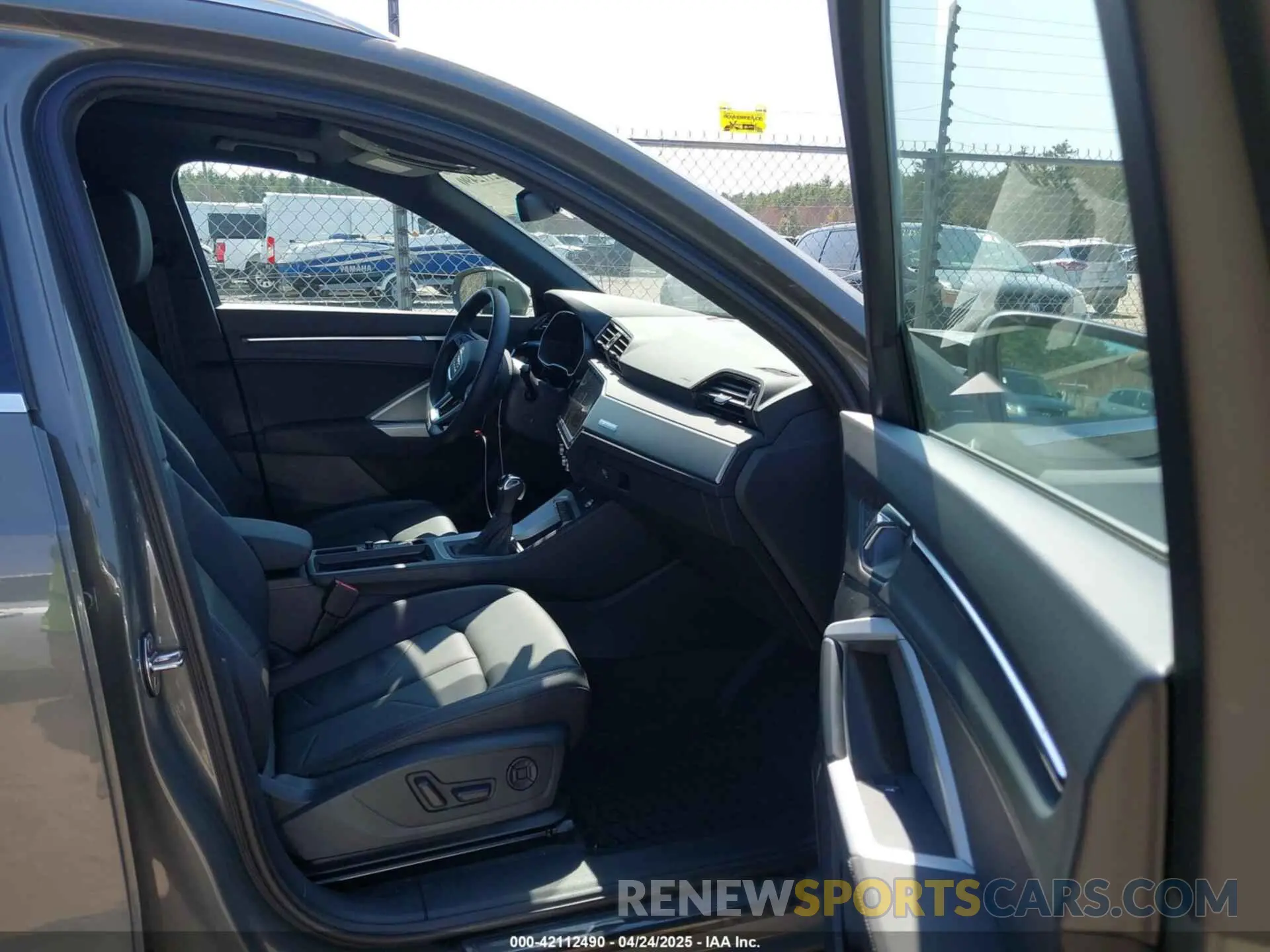 5 Photograph of a damaged car WA1AUCF32M1144588 AUDI Q3 2021