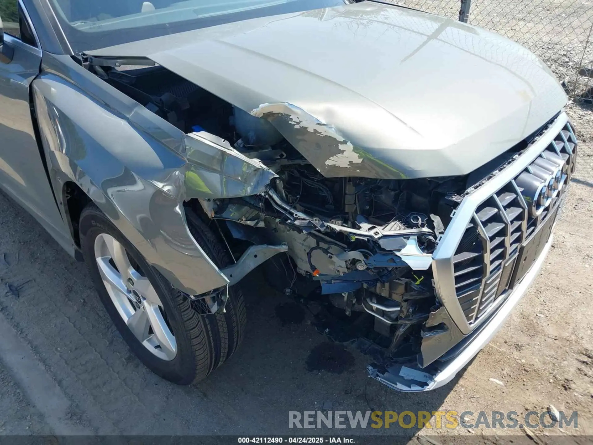 6 Photograph of a damaged car WA1AUCF32M1144588 AUDI Q3 2021
