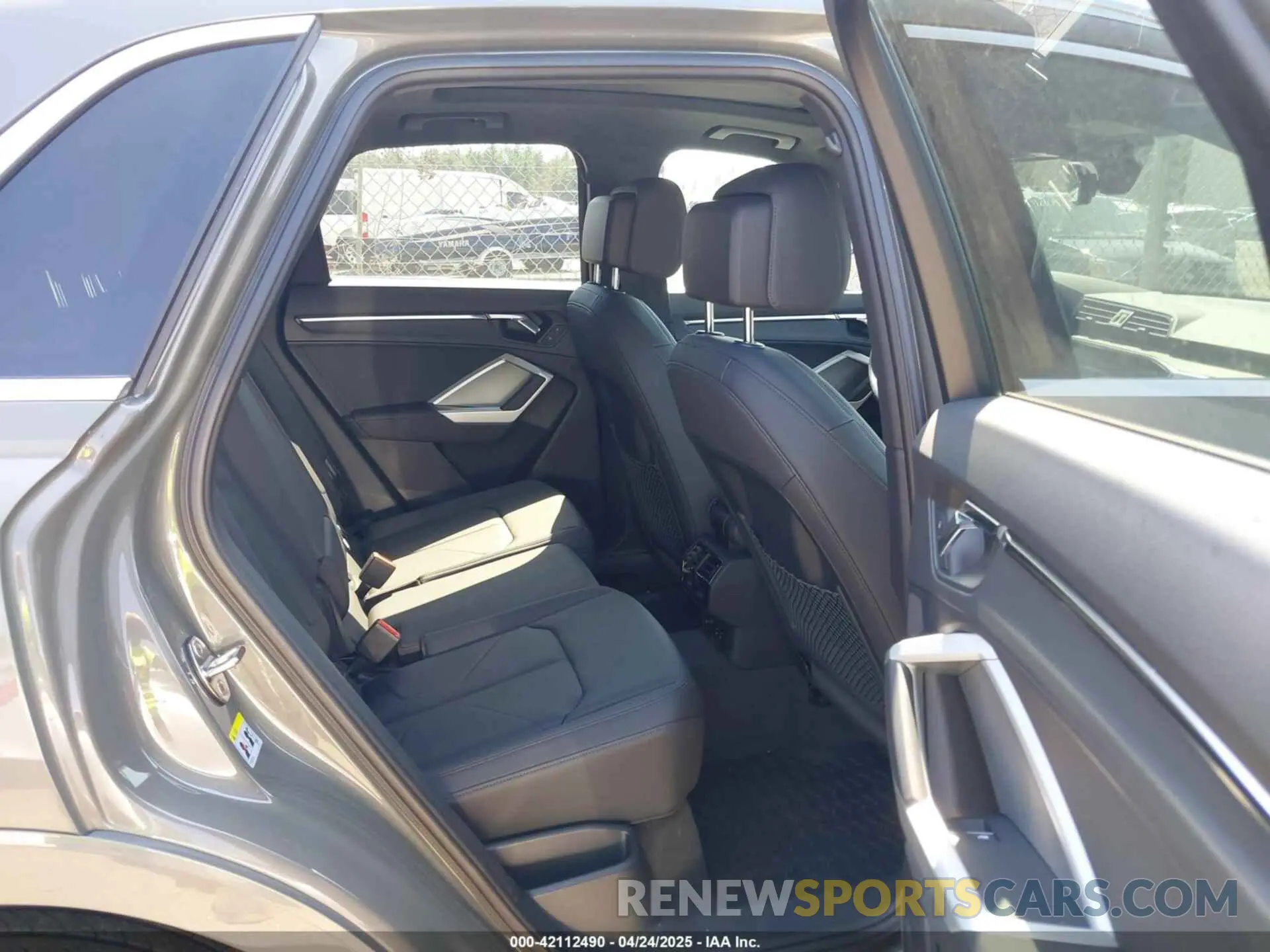 8 Photograph of a damaged car WA1AUCF32M1144588 AUDI Q3 2021