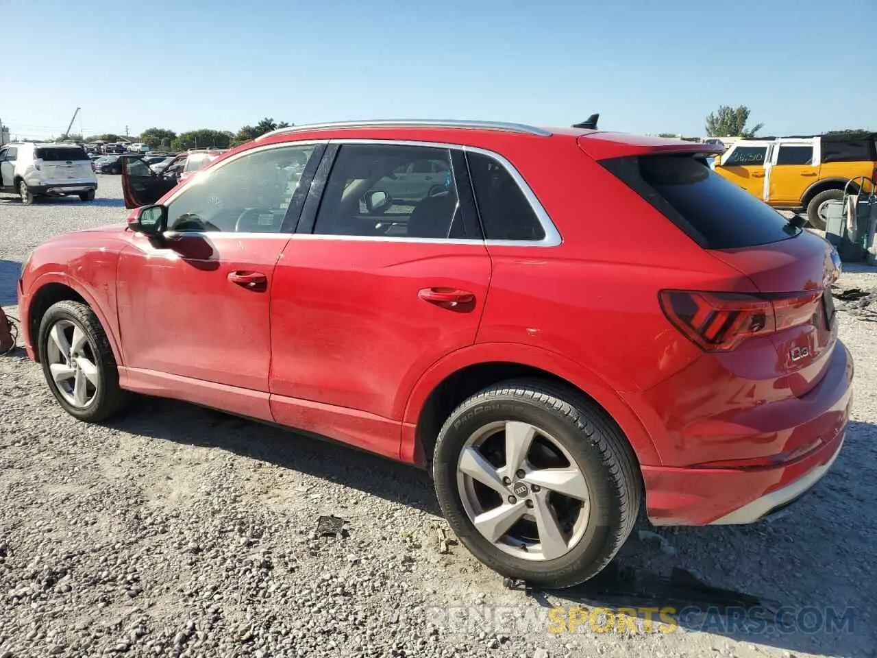 2 Photograph of a damaged car WA1AUCF33M1062126 AUDI Q3 2021