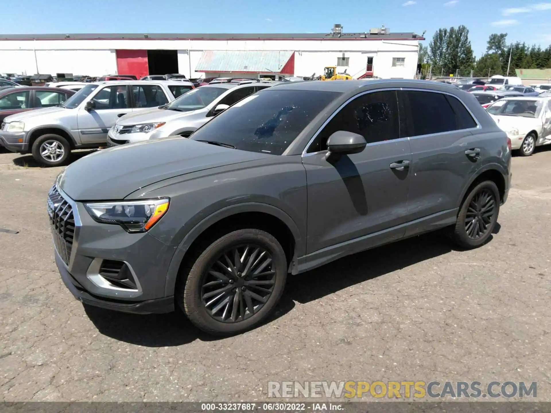 2 Photograph of a damaged car WA1AUCF33M1082697 AUDI Q3 2021