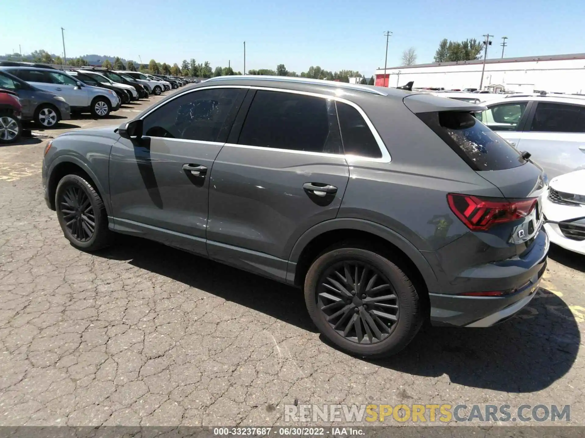 3 Photograph of a damaged car WA1AUCF33M1082697 AUDI Q3 2021