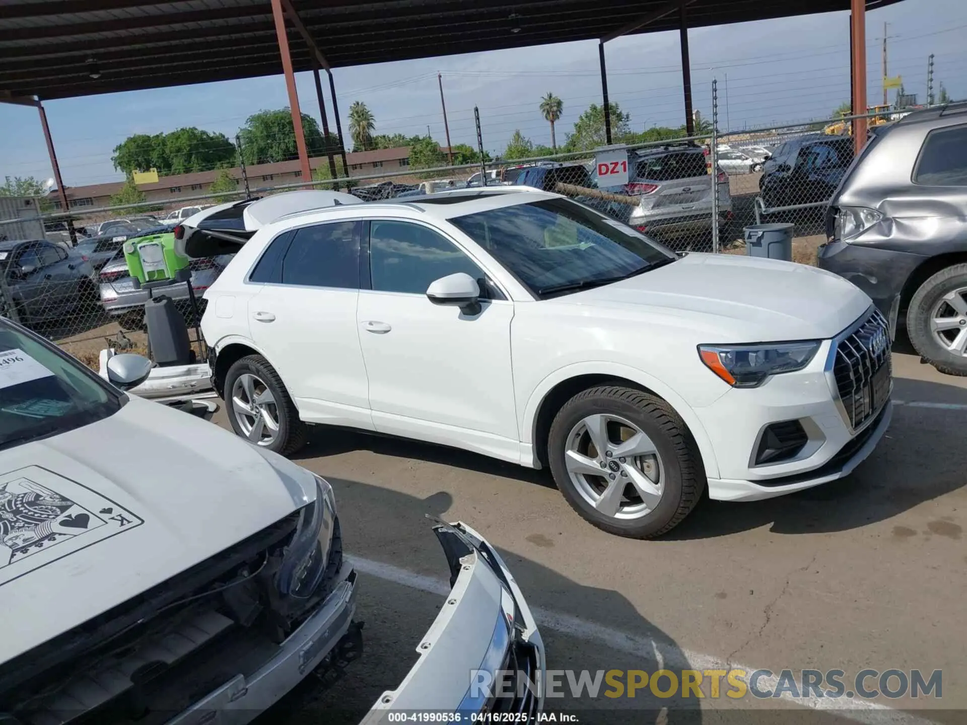14 Photograph of a damaged car WA1AUCF33M1090847 AUDI Q3 2021