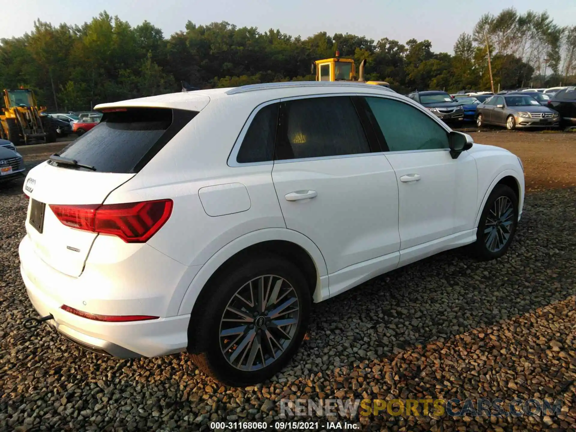 4 Photograph of a damaged car WA1AUCF34M1120907 AUDI Q3 2021