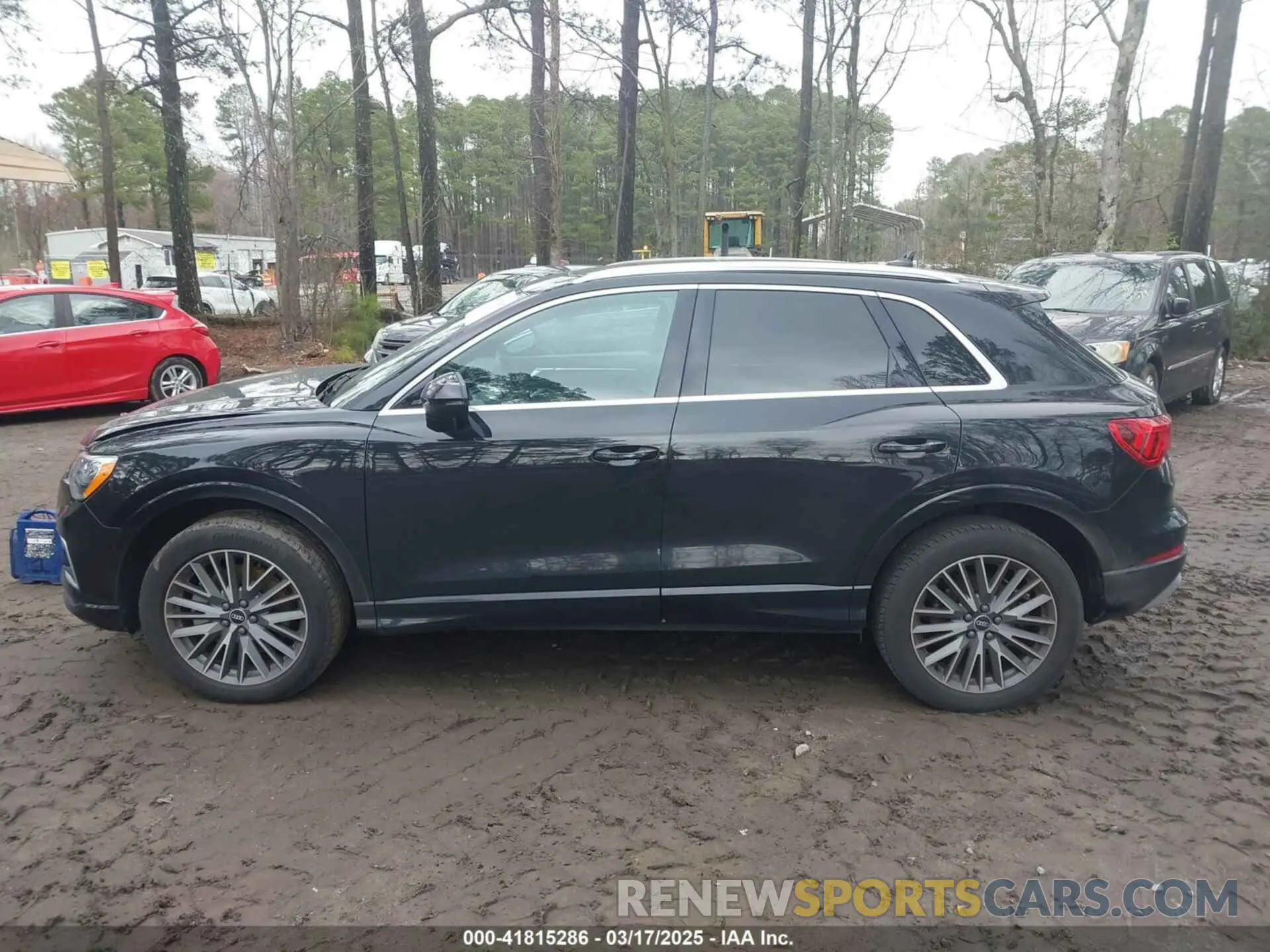 14 Photograph of a damaged car WA1AUCF34M1148531 AUDI Q3 2021