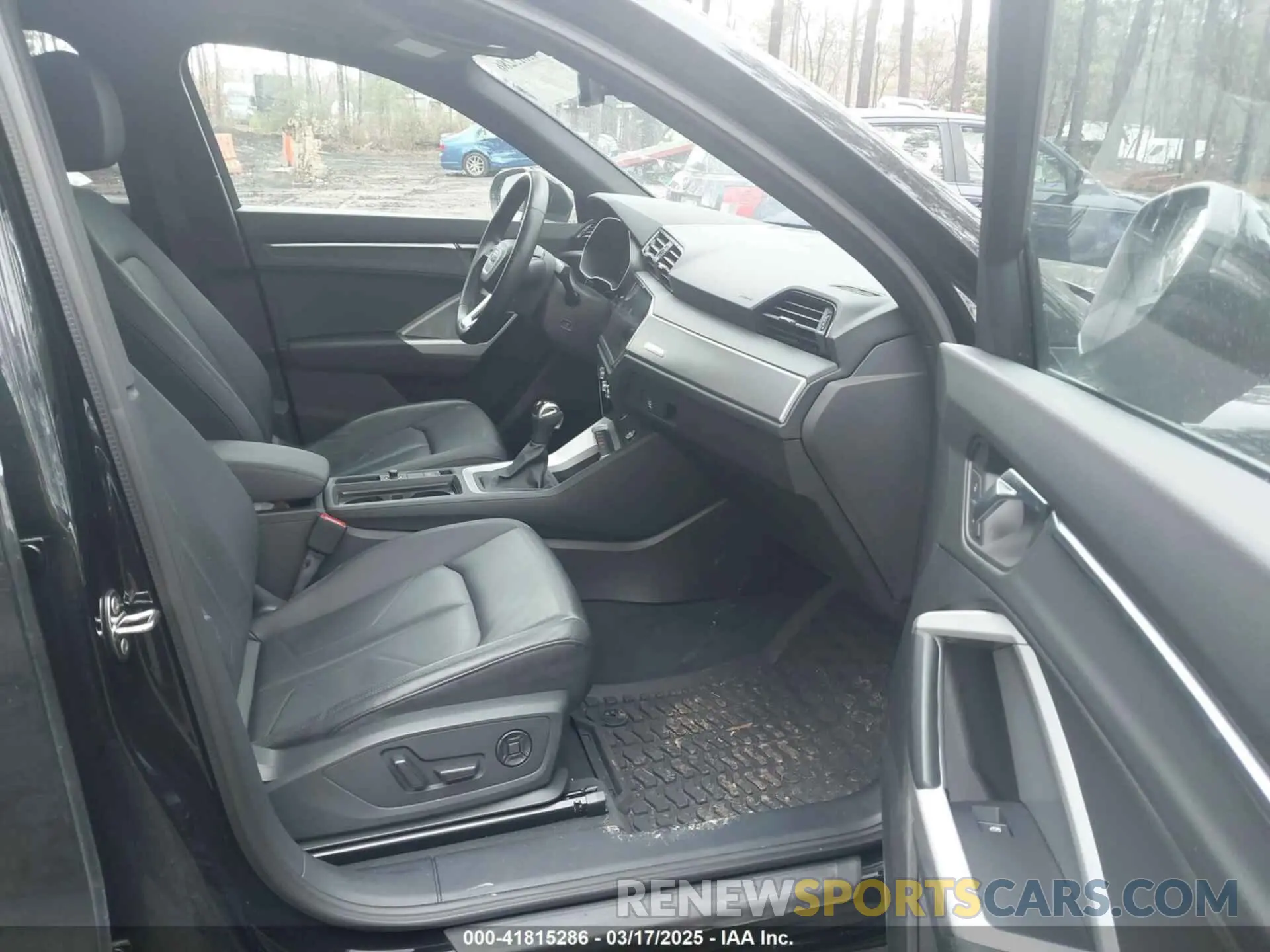 5 Photograph of a damaged car WA1AUCF34M1148531 AUDI Q3 2021
