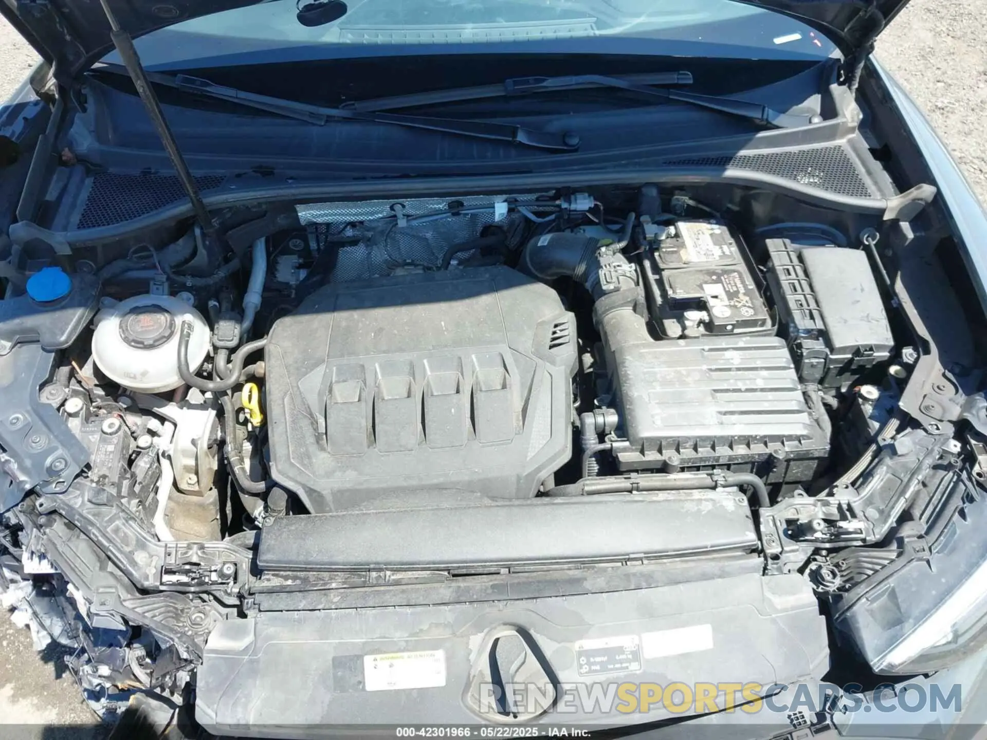 17 Photograph of a damaged car WA1AUCF35M1065609 AUDI Q3 2021