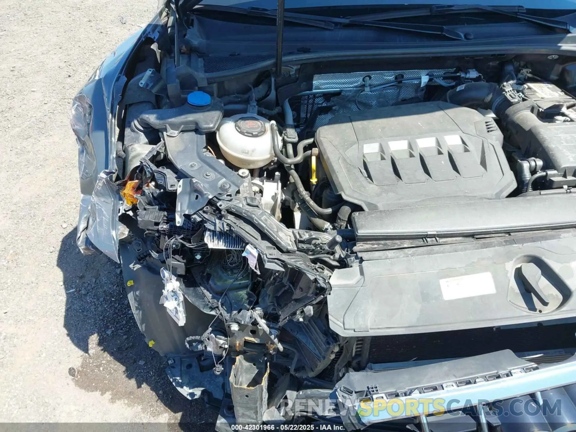 18 Photograph of a damaged car WA1AUCF35M1065609 AUDI Q3 2021