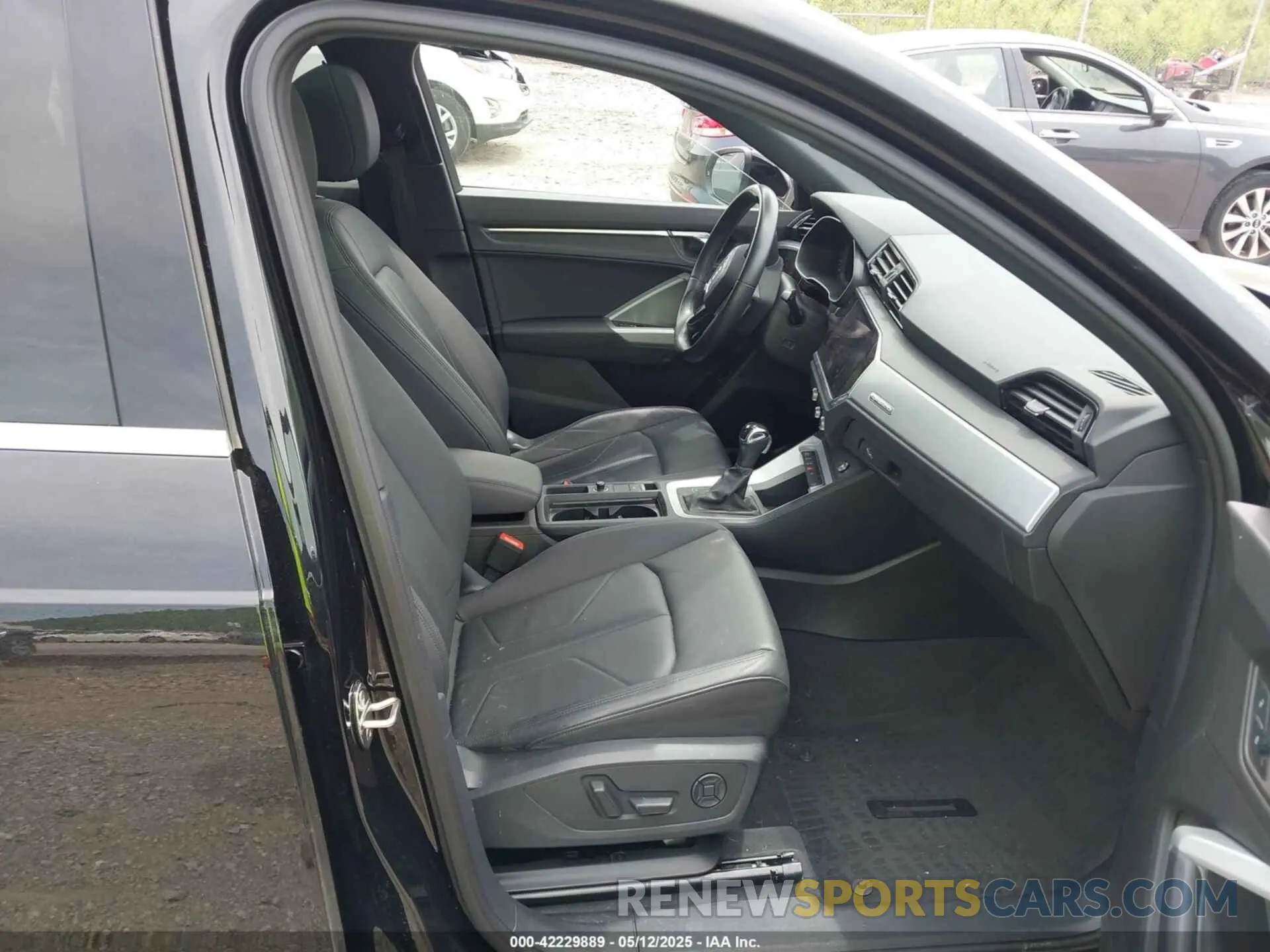 5 Photograph of a damaged car WA1AUCF35M1071216 AUDI Q3 2021