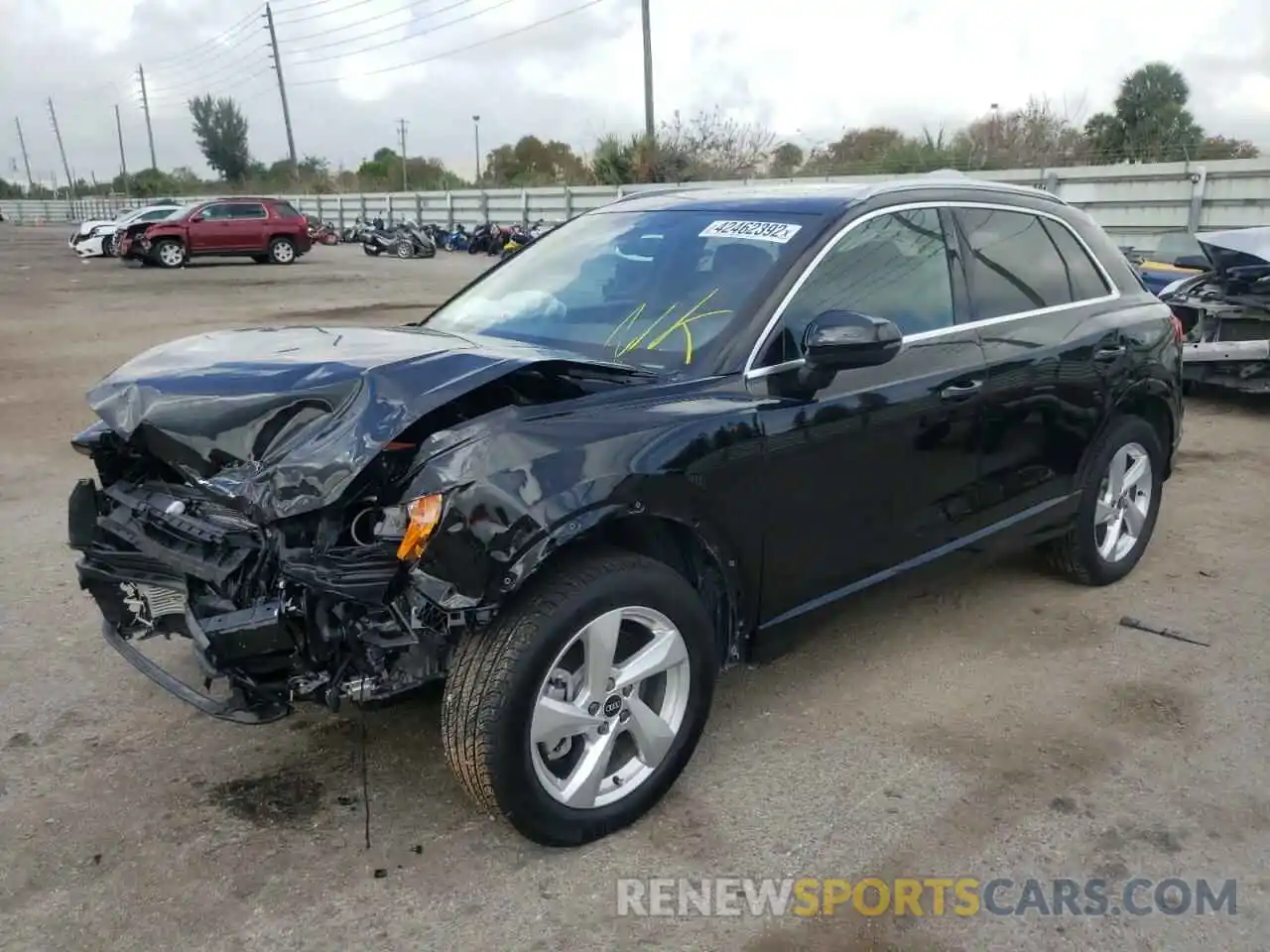 2 Photograph of a damaged car WA1AUCF35M1132788 AUDI Q3 2021