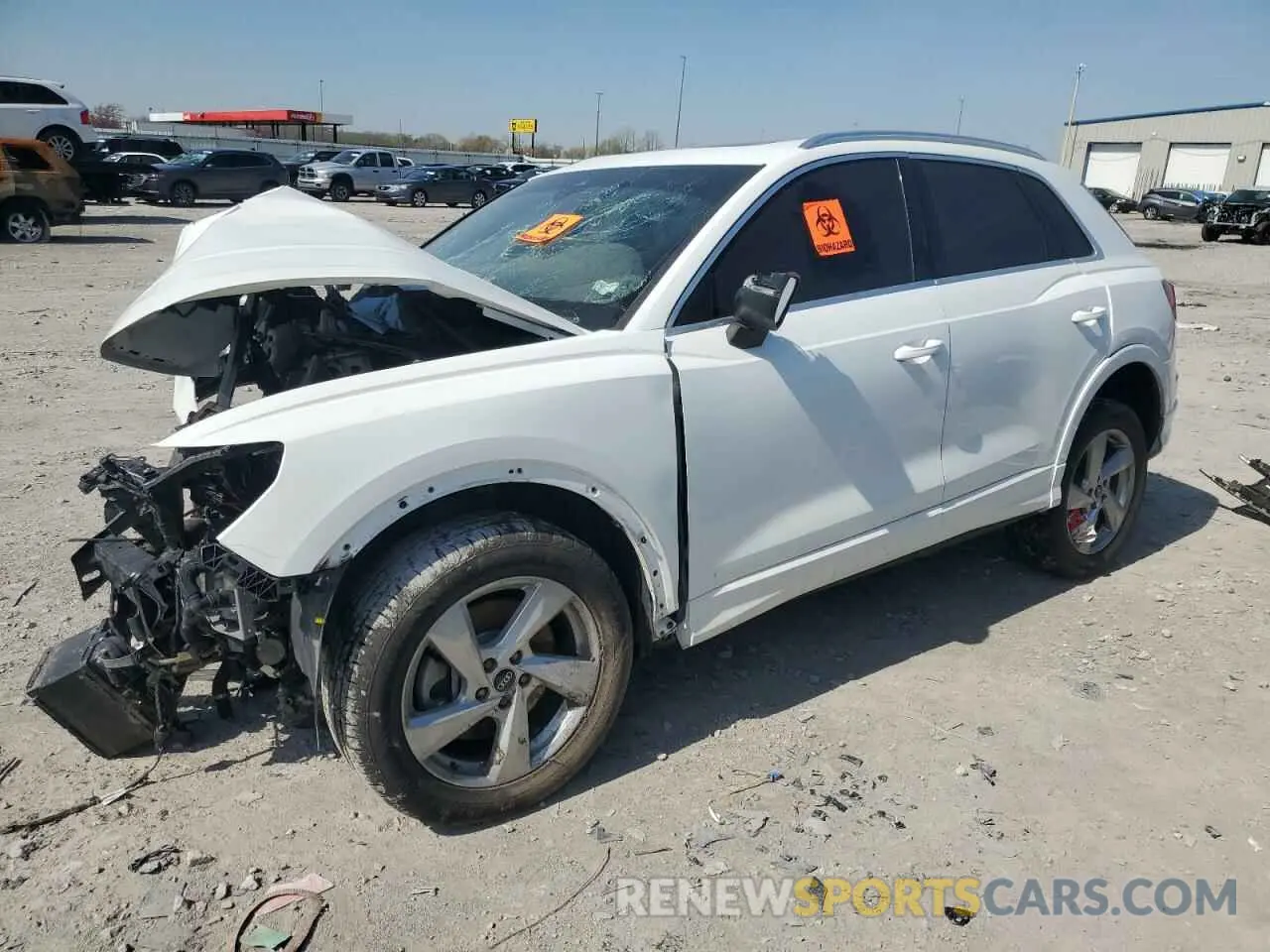 1 Photograph of a damaged car WA1AUCF36M1097372 AUDI Q3 2021