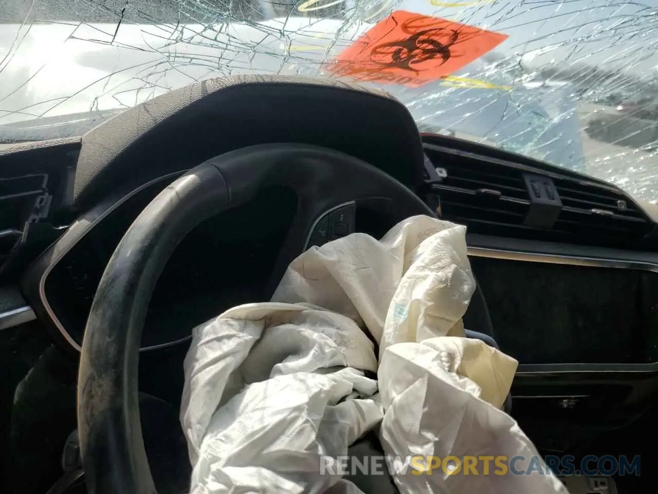 9 Photograph of a damaged car WA1AUCF36M1097372 AUDI Q3 2021