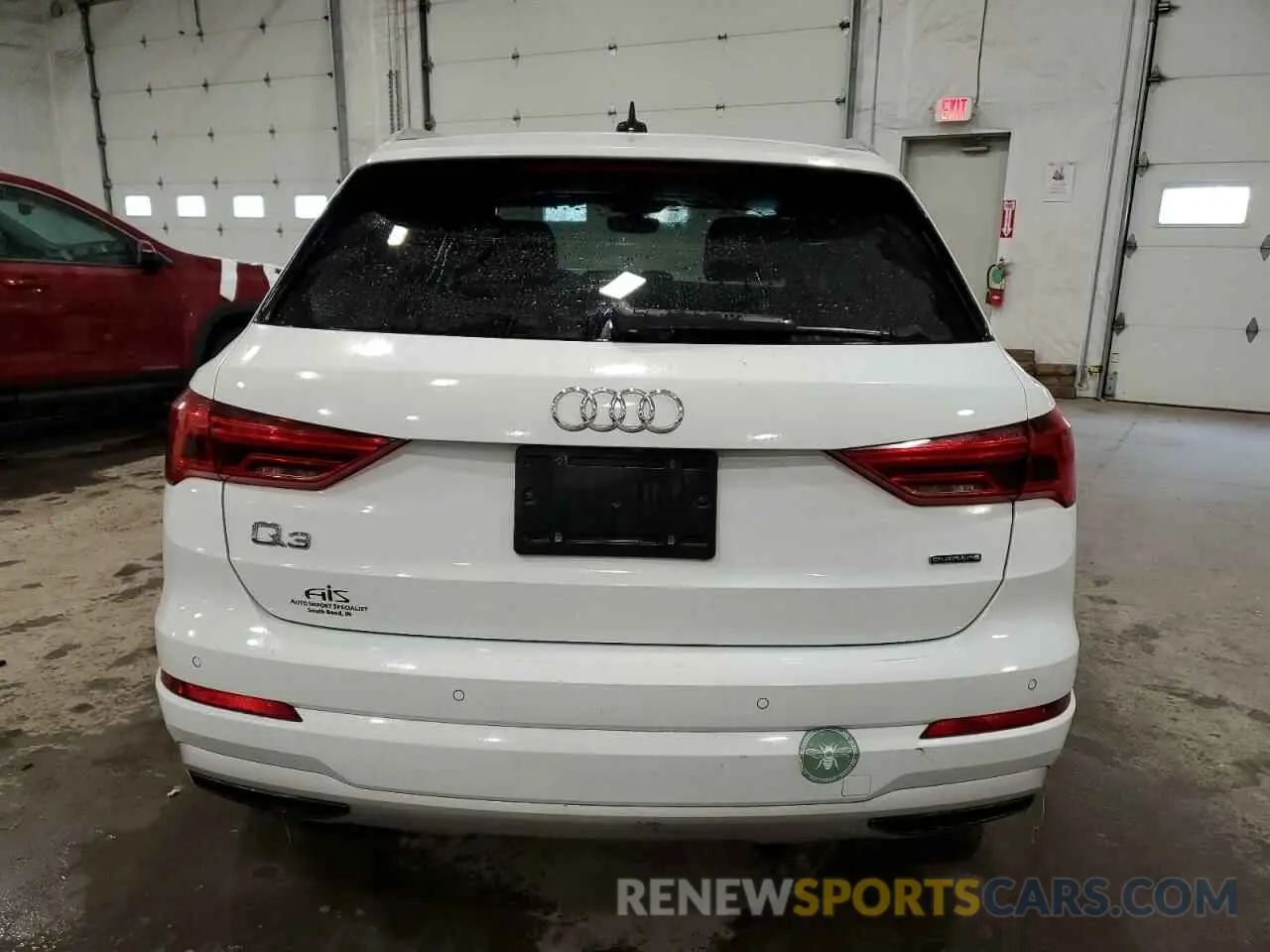6 Photograph of a damaged car WA1AUCF36M1154248 AUDI Q3 2021