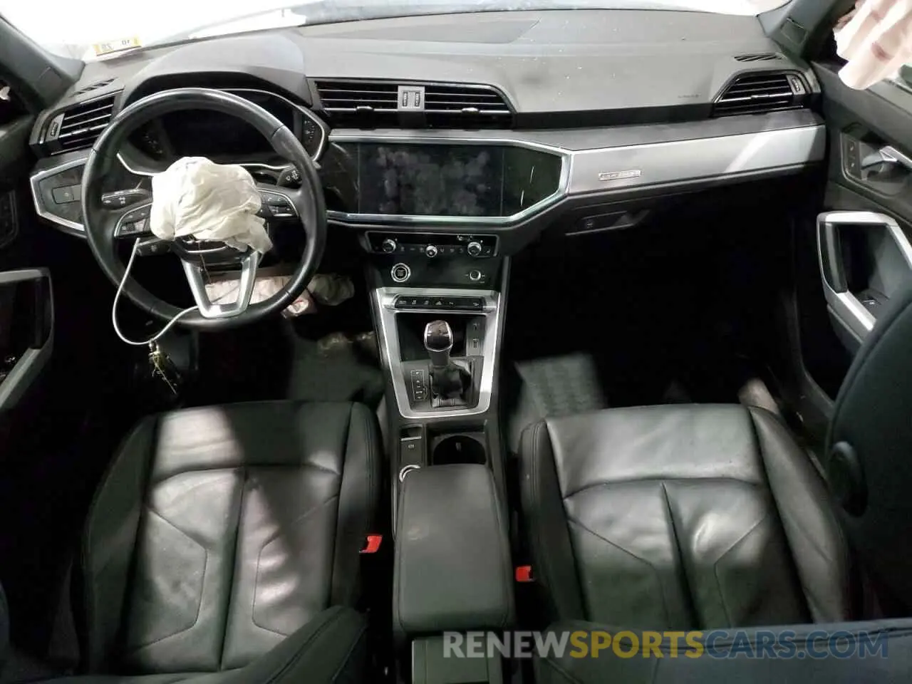 8 Photograph of a damaged car WA1AUCF36M1154248 AUDI Q3 2021