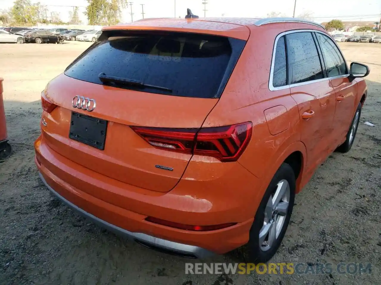 4 Photograph of a damaged car WA1AUCF37M1133702 AUDI Q3 2021