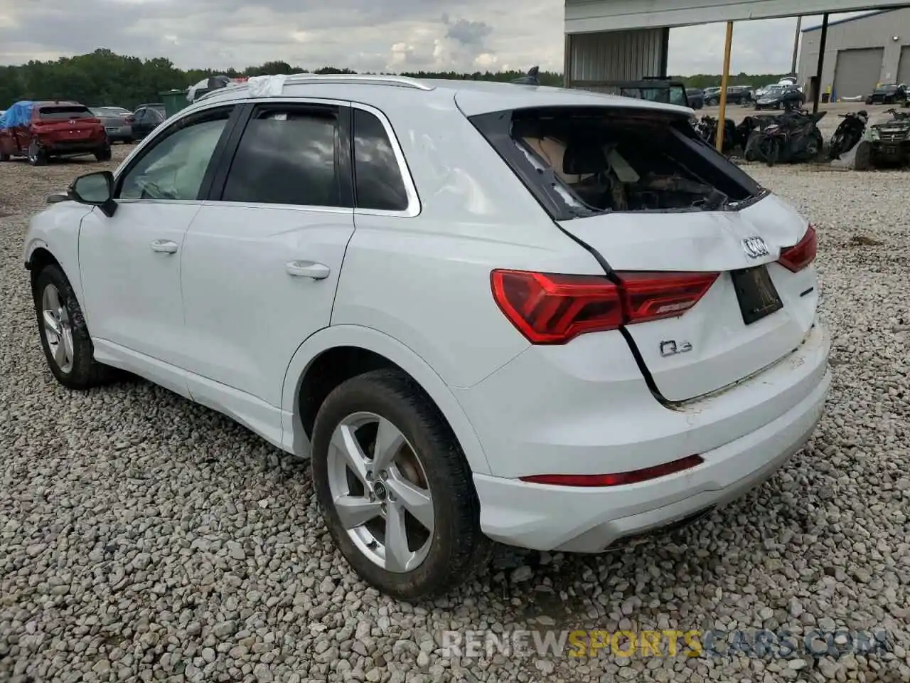 2 Photograph of a damaged car WA1AUCF38M1134597 AUDI Q3 2021