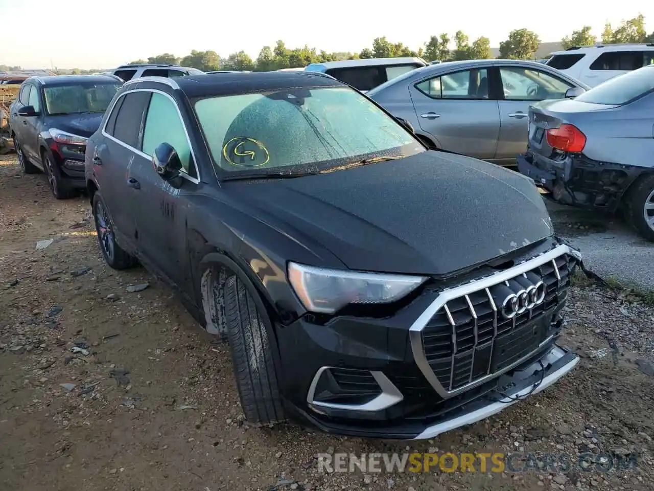 1 Photograph of a damaged car WA1AUCF38M1153182 AUDI Q3 2021