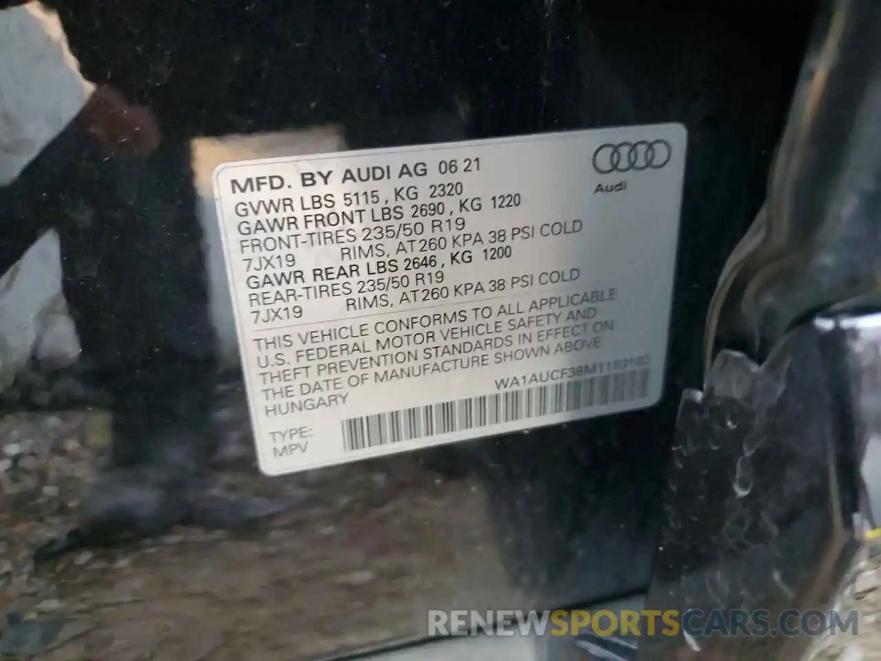 10 Photograph of a damaged car WA1AUCF38M1153182 AUDI Q3 2021